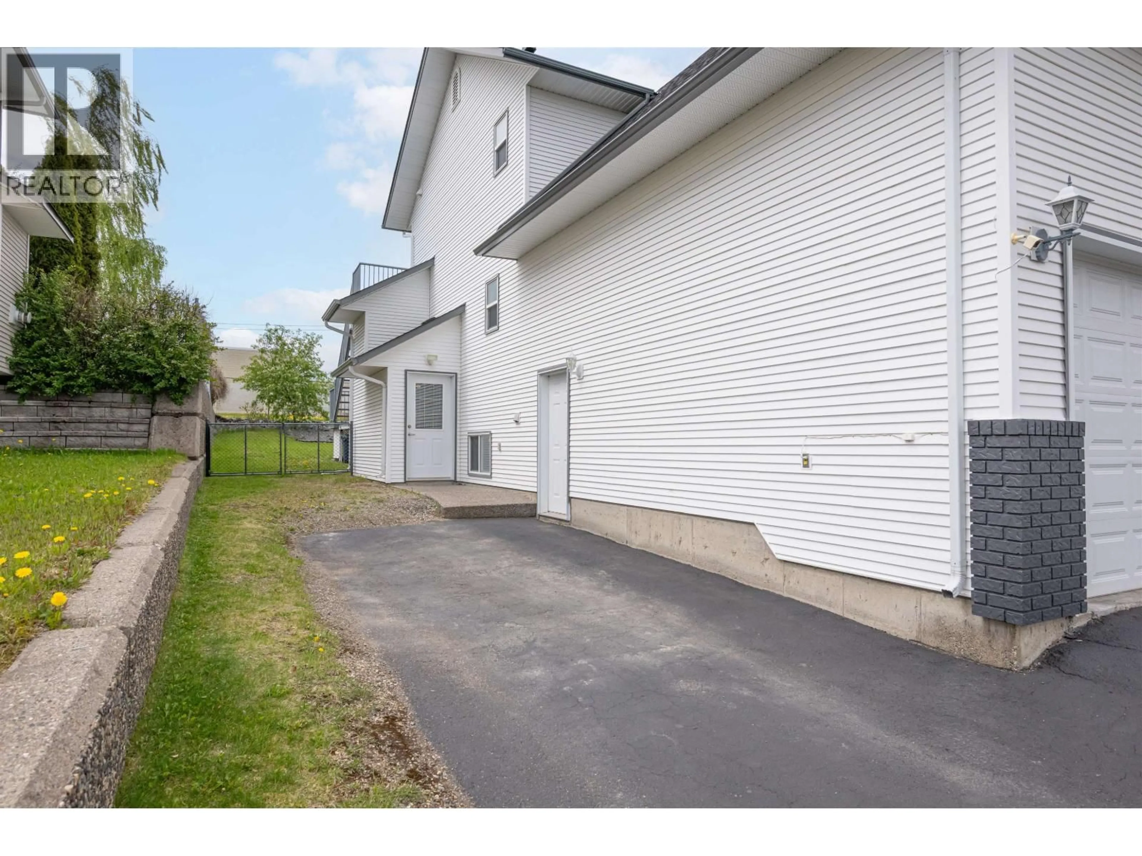 A pic from outside/outdoor area/front of a property/back of a property/a pic from drone, street for 6879 WESTMOUNT DRIVE, Prince George British Columbia V2N6R5