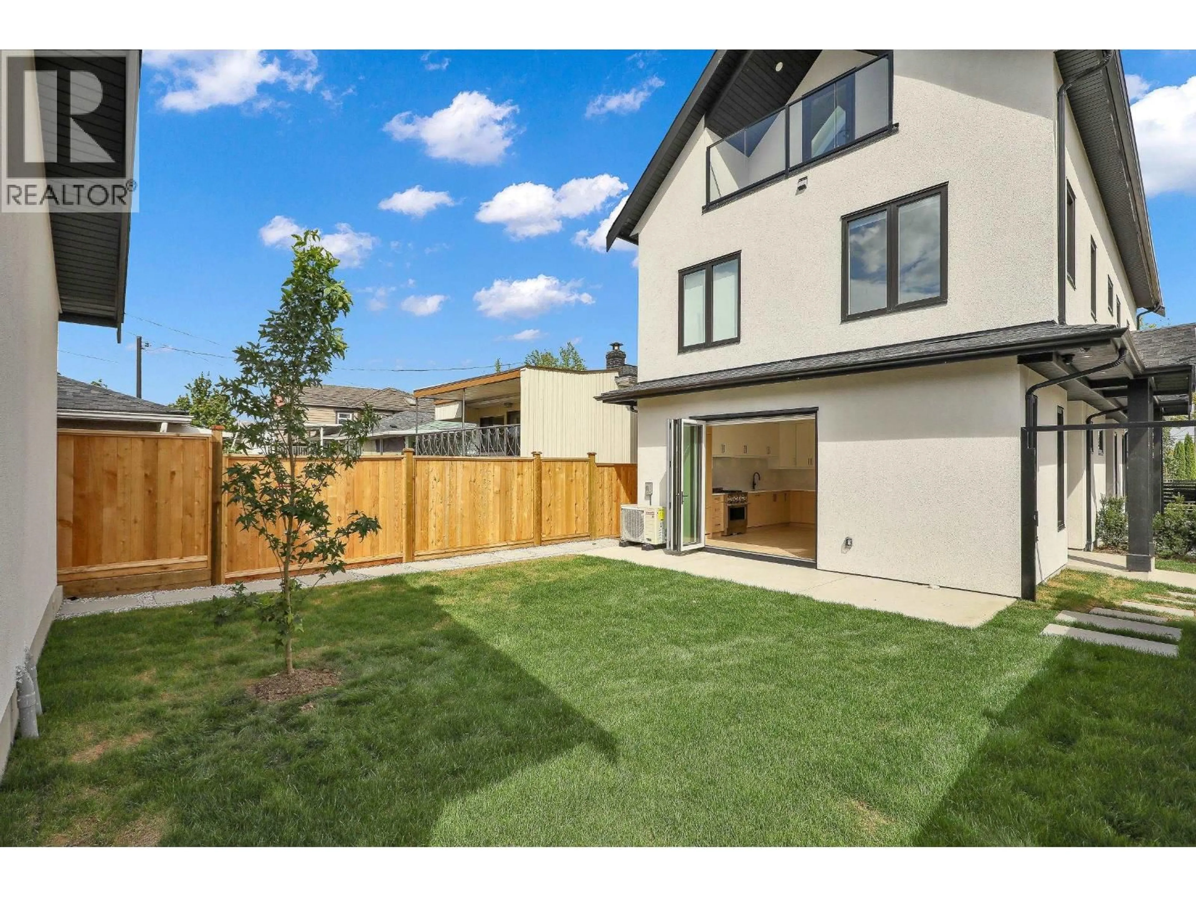 Unknown for 2 - 3695 26TH AVENUE, Vancouver British Columbia V5R2M7