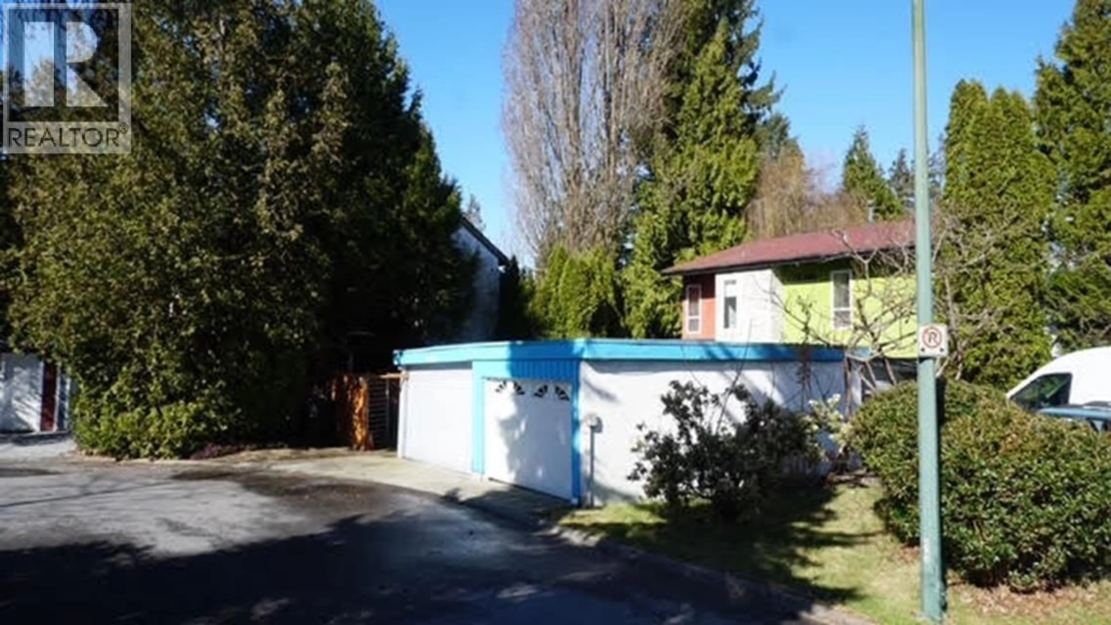 A pic from outside/outdoor area/front of a property/back of a property/a pic from drone, street for 3005 ALDERBROOK PLACE, Coquitlam British Columbia V3C4B5