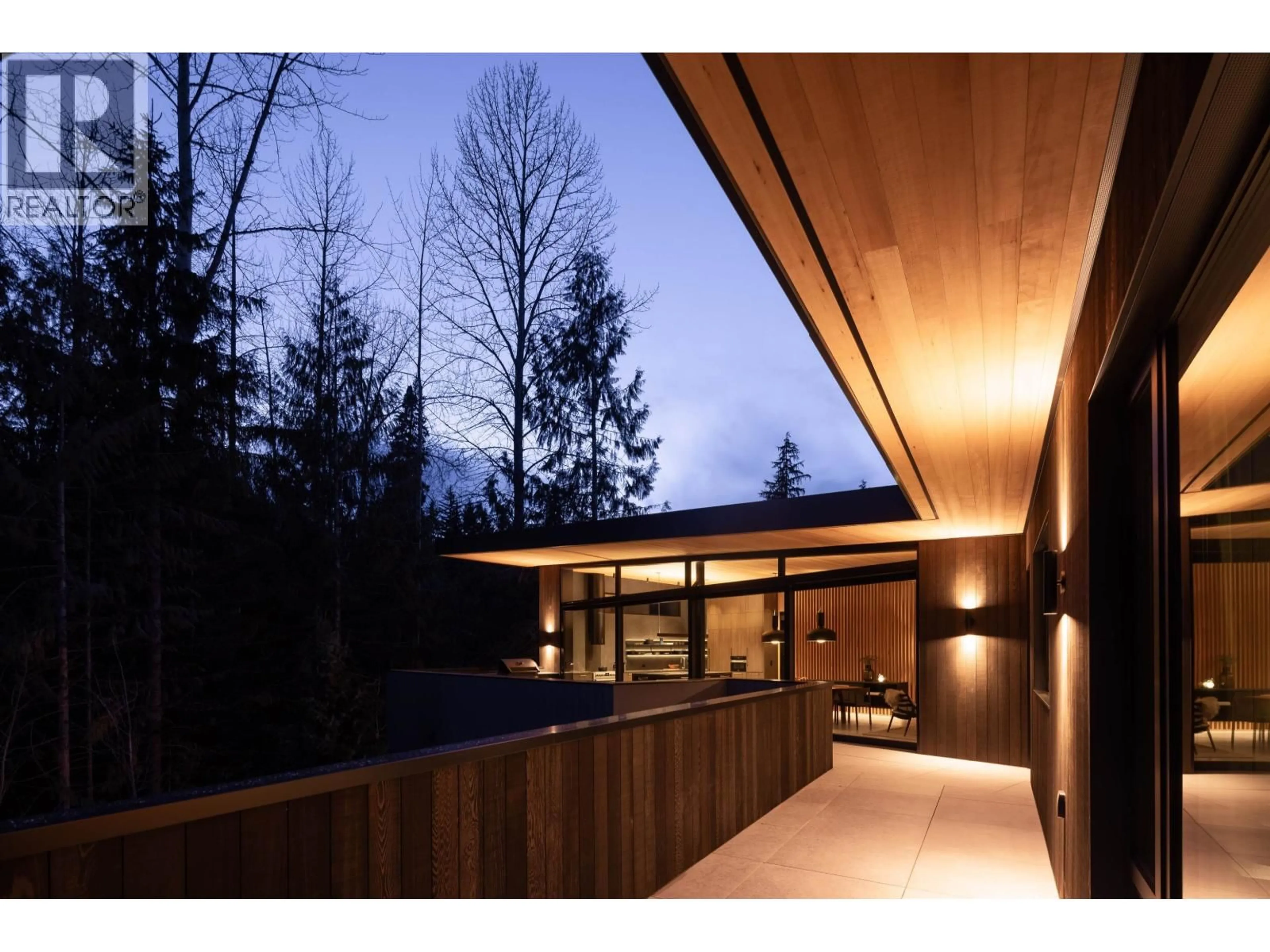 Indoor foyer for 7501 AMBASSADOR CRESCENT, Whistler British Columbia V8E0E5