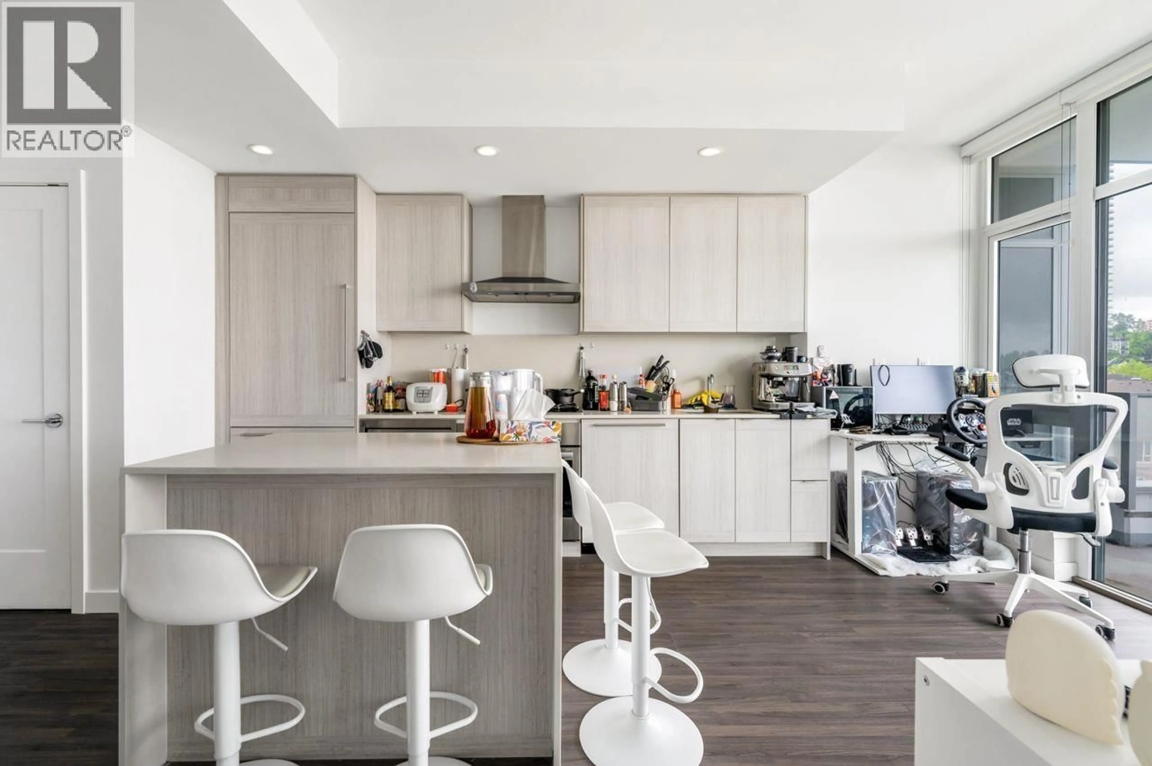 Open concept kitchen, unknown for 603 - 2351 BETA AVENUE, Burnaby British Columbia V5C0M2