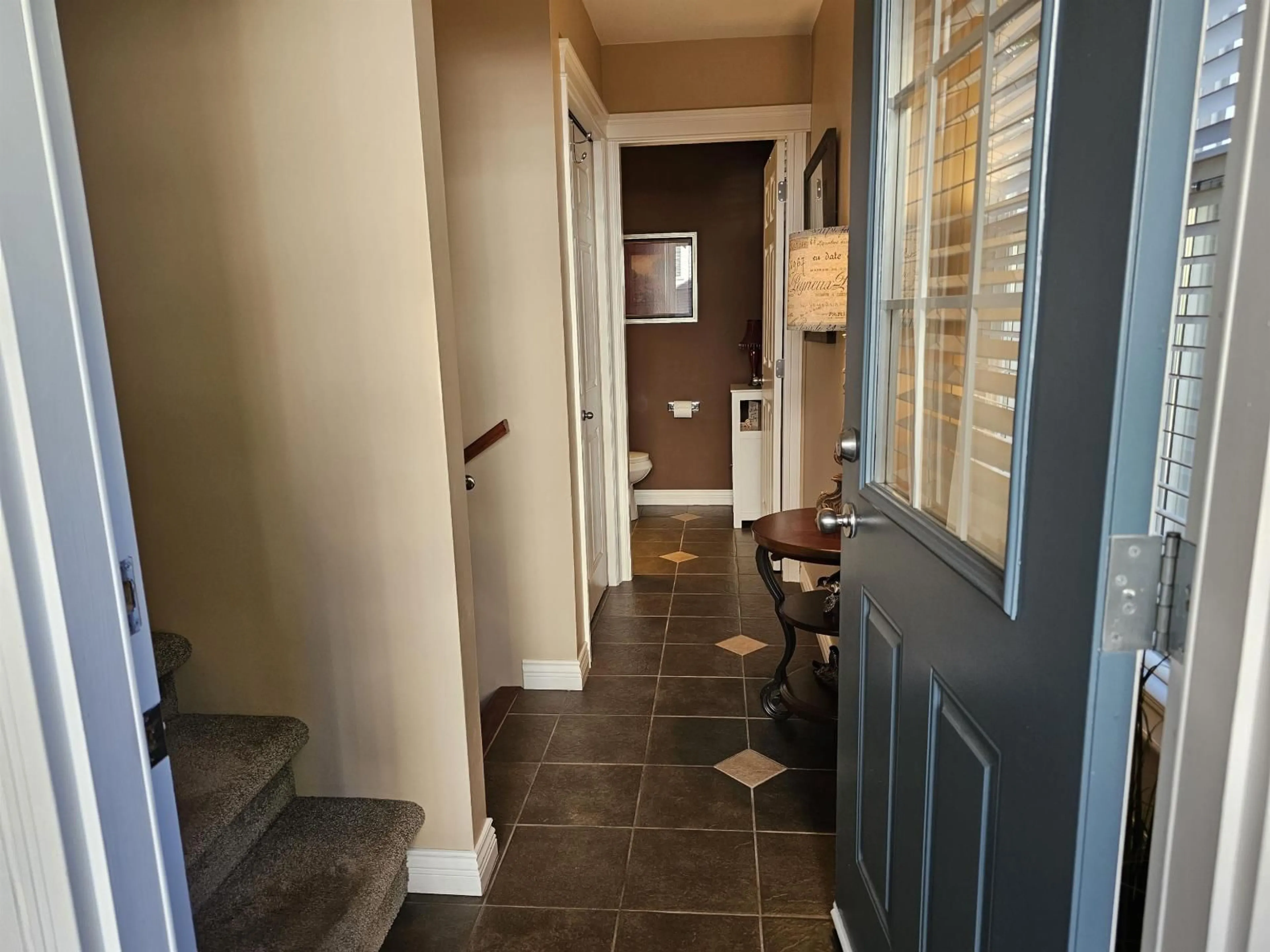 Indoor entryway for 14 - 21704 96 AVENUE, Langley British Columbia V1M0A8