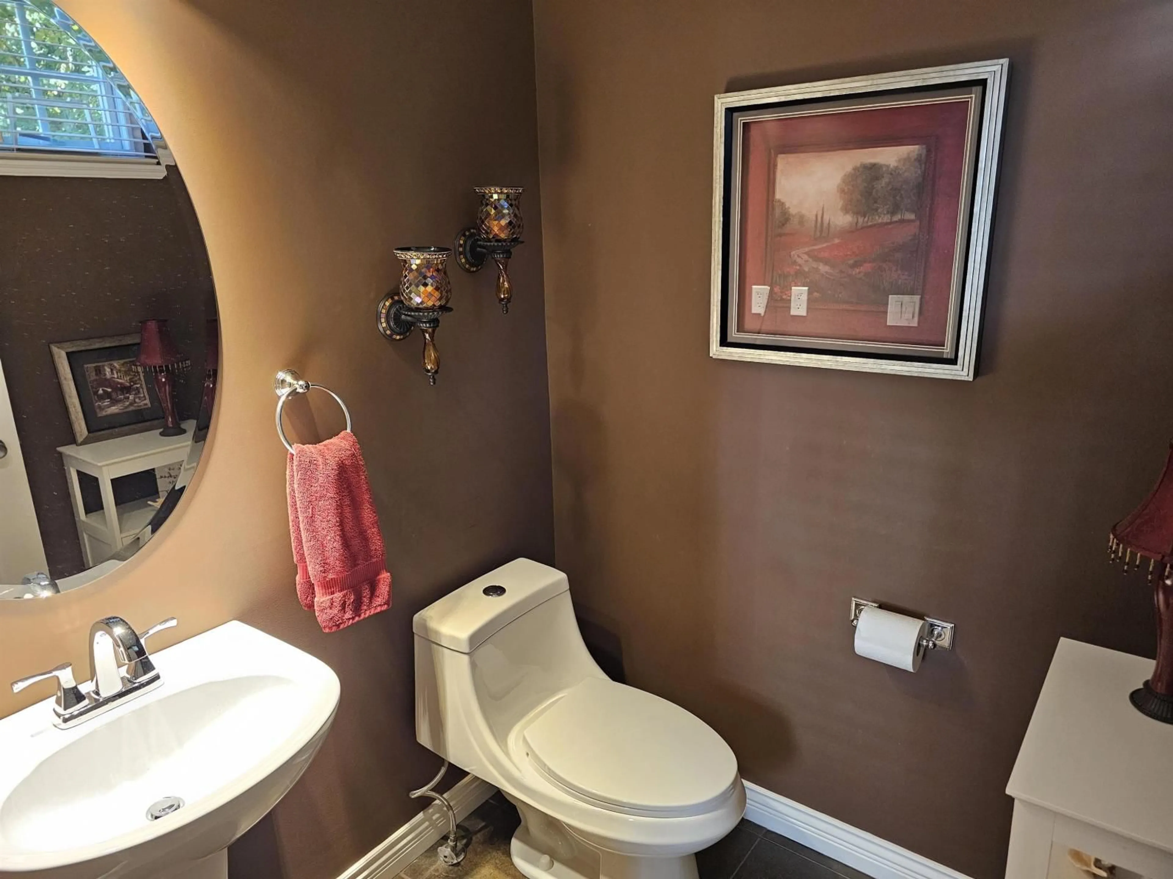 Standard bathroom, ceramic/tile floor for 14 - 21704 96 AVENUE, Langley British Columbia V1M0A8