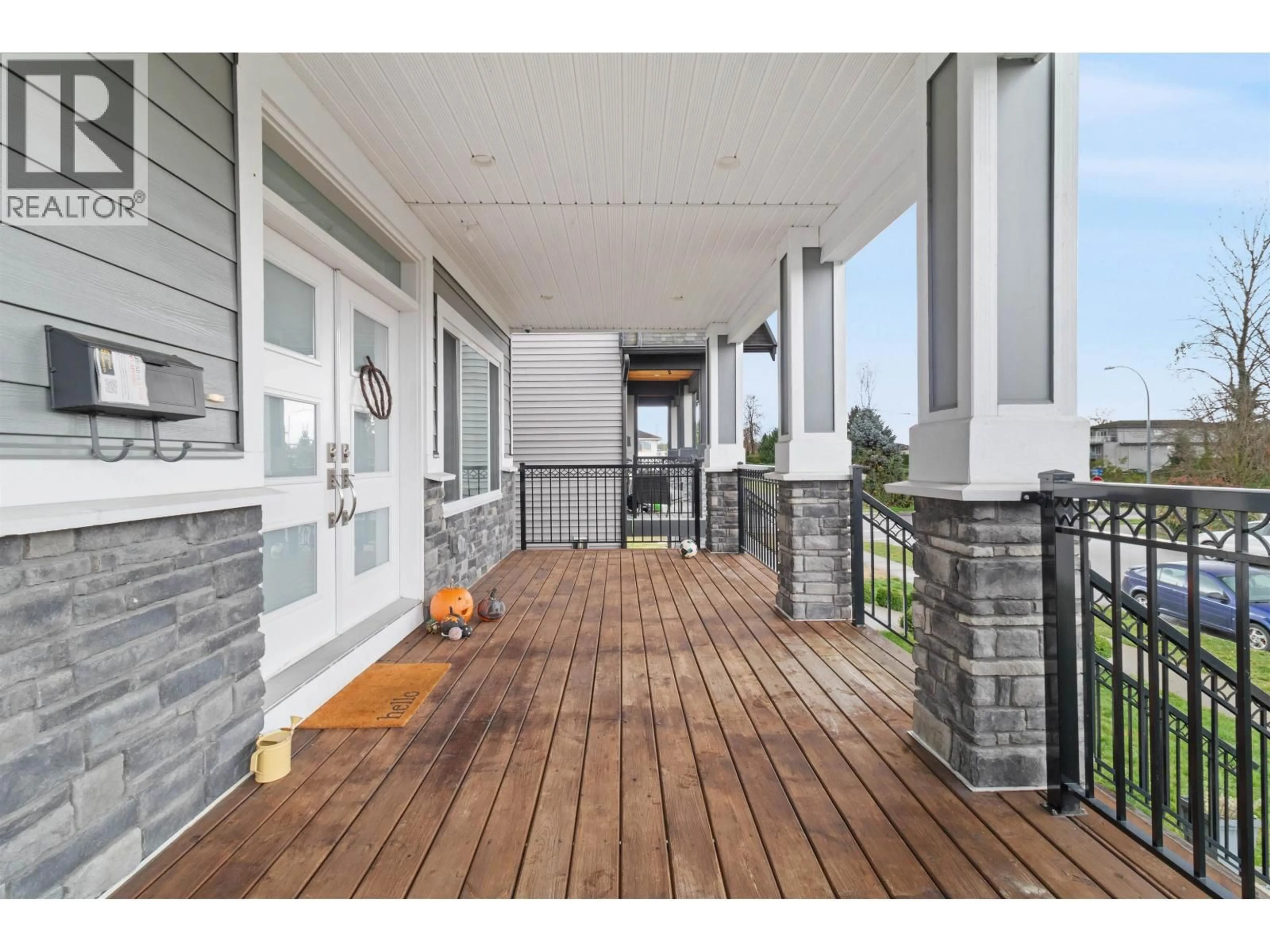 Unknown for 211 HAMPTON STREET, New Westminster British Columbia V3M0K2