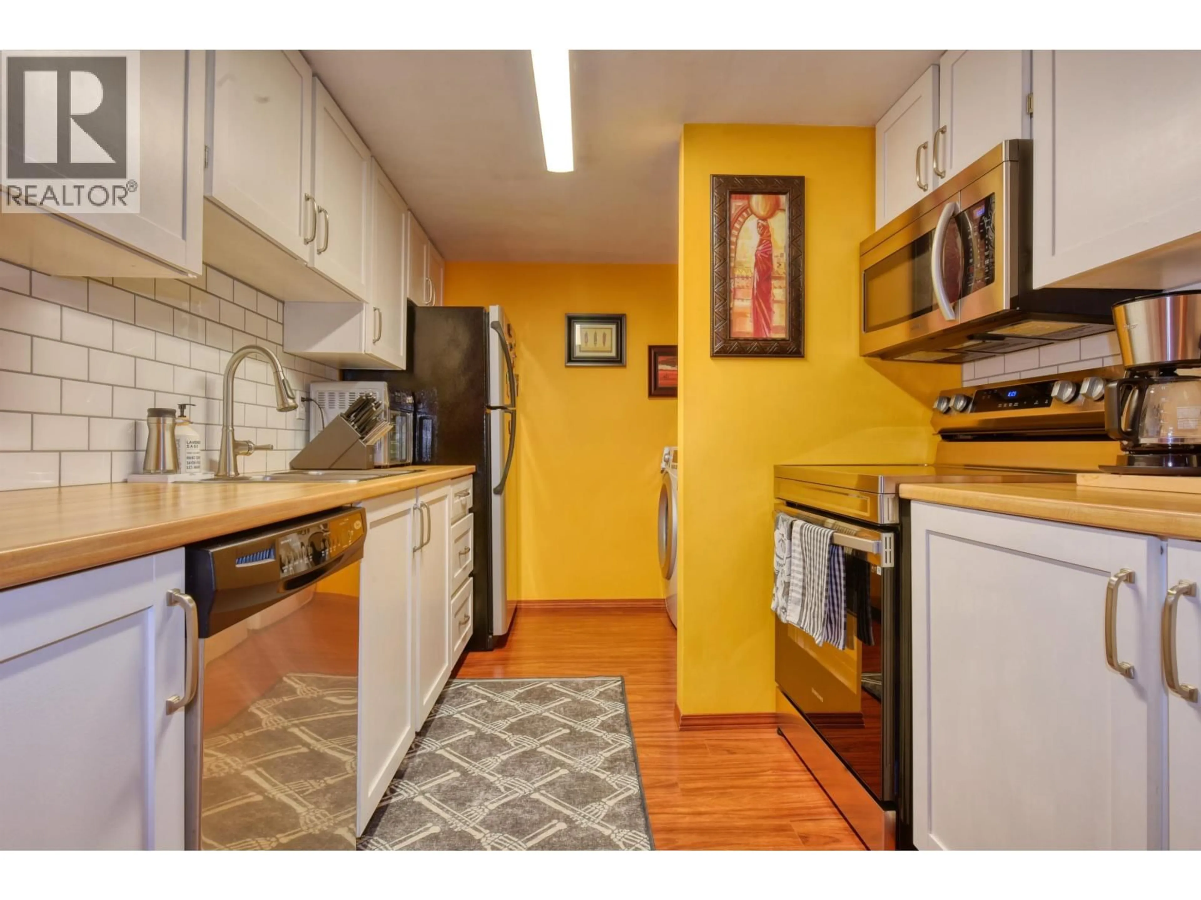 Standard kitchen, unknown for 1116 SECOND AVENUE, Williams Lake British Columbia V2G1X8