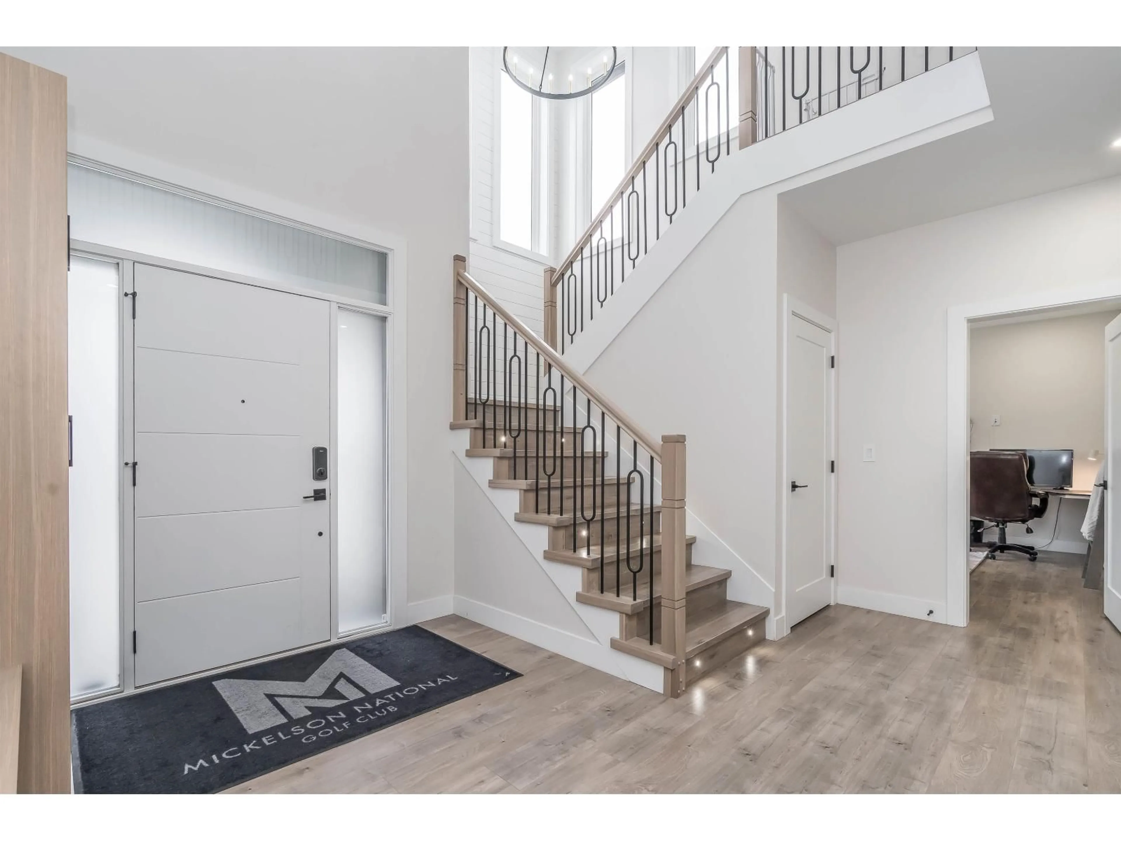 Indoor entryway for 31 - 8295 NIXON ROAD, Chilliwack British Columbia V4Z0C8