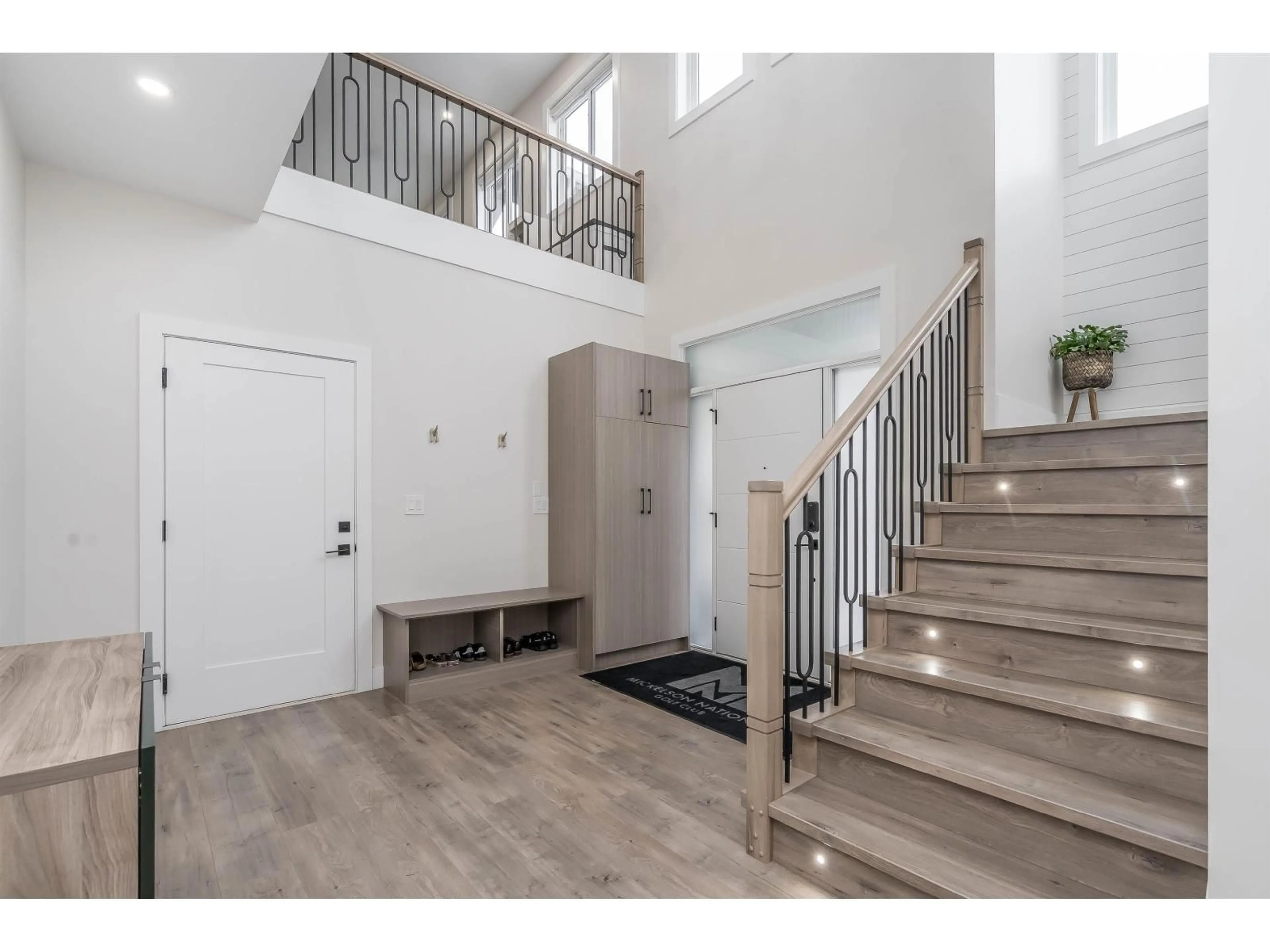 Indoor entryway for 31 - 8295 NIXON ROAD, Chilliwack British Columbia V4Z0C8