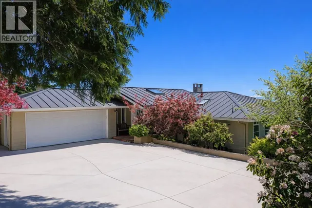 5951 SUNSHINE COAST HIGHWAY, Sechelt 4
