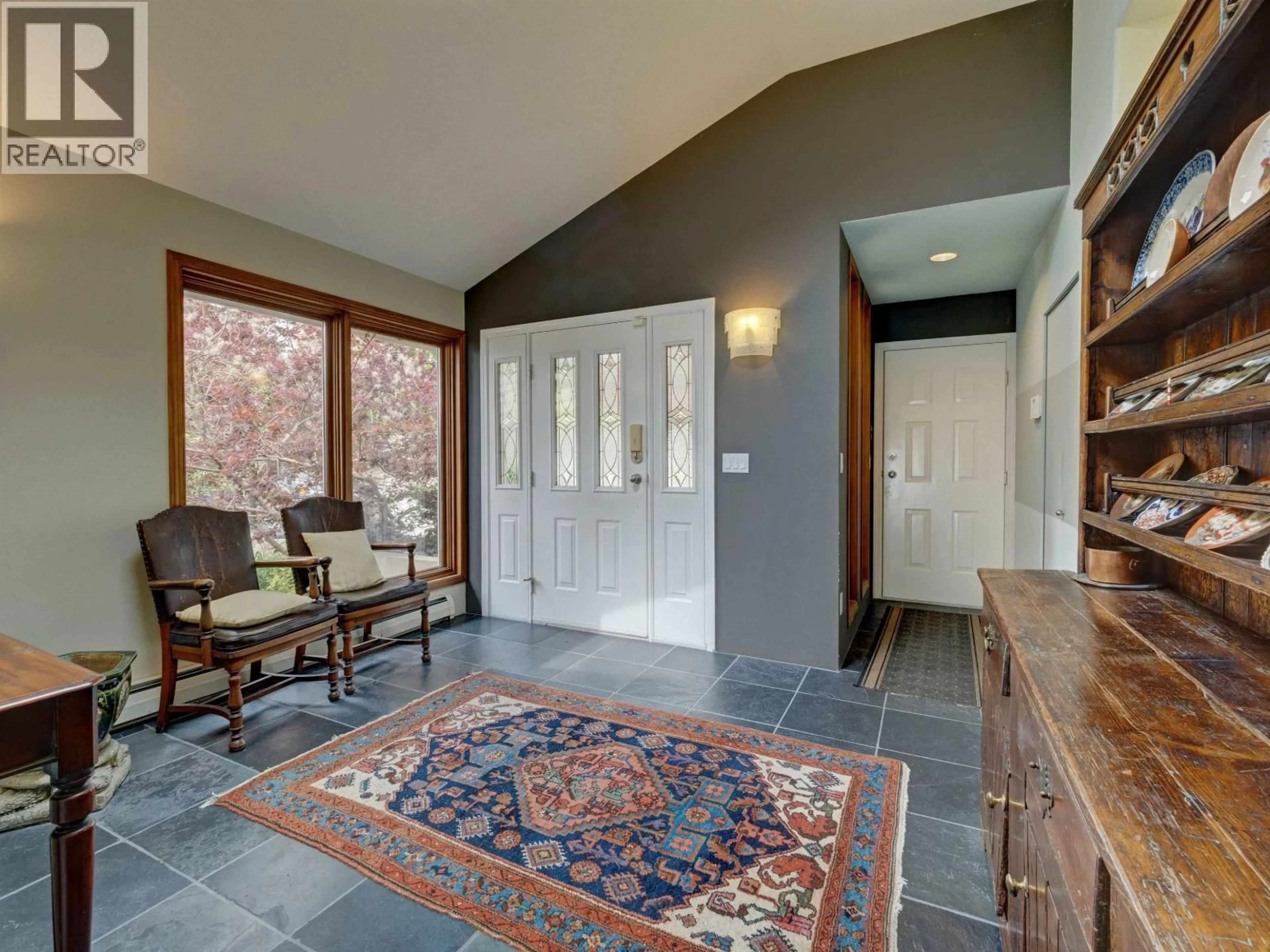 Indoor entryway for 5951 SUNSHINE COAST HIGHWAY, Sechelt British Columbia V0N3A7