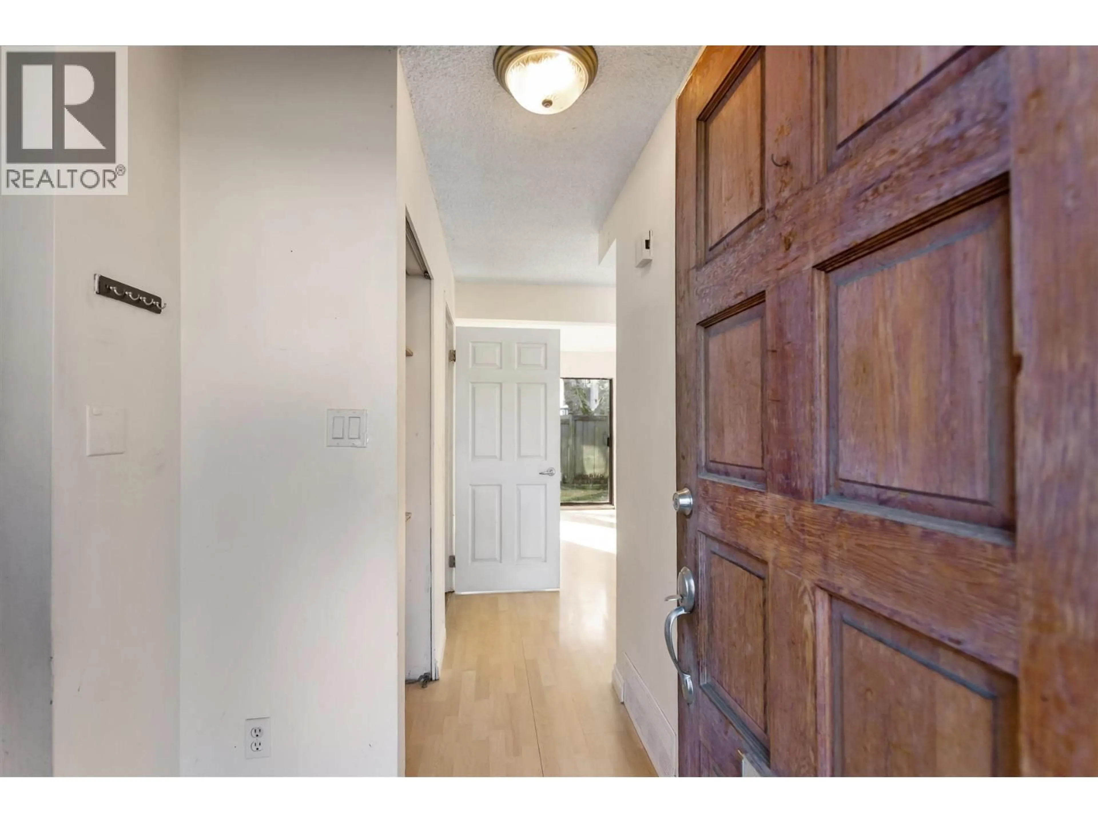 Indoor entryway for 80 - 2905 NORMAN AVENUE, Coquitlam British Columbia V3C2M6