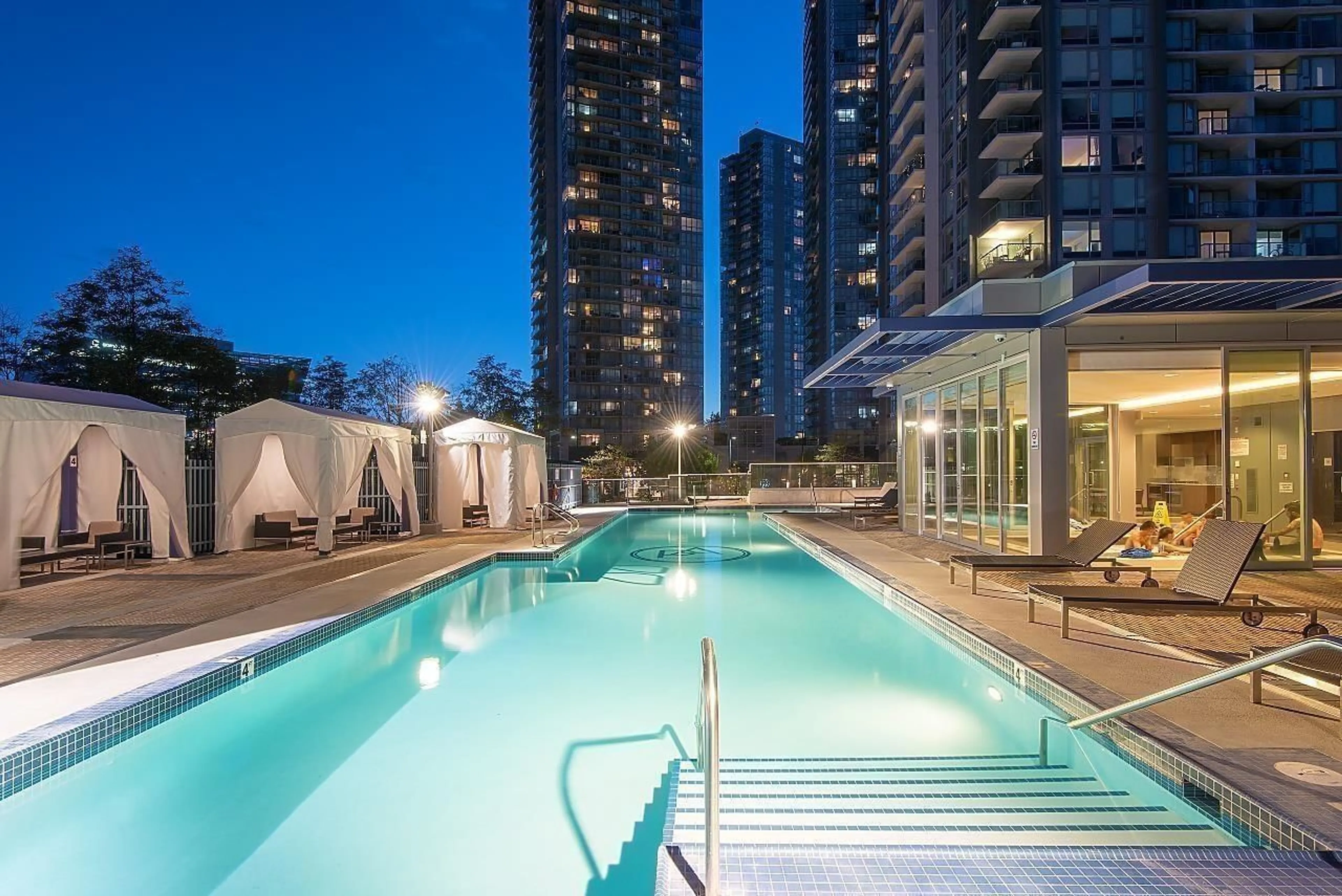 Pool for 301 - 13696 100 AVENUE, Surrey British Columbia V3T0L5