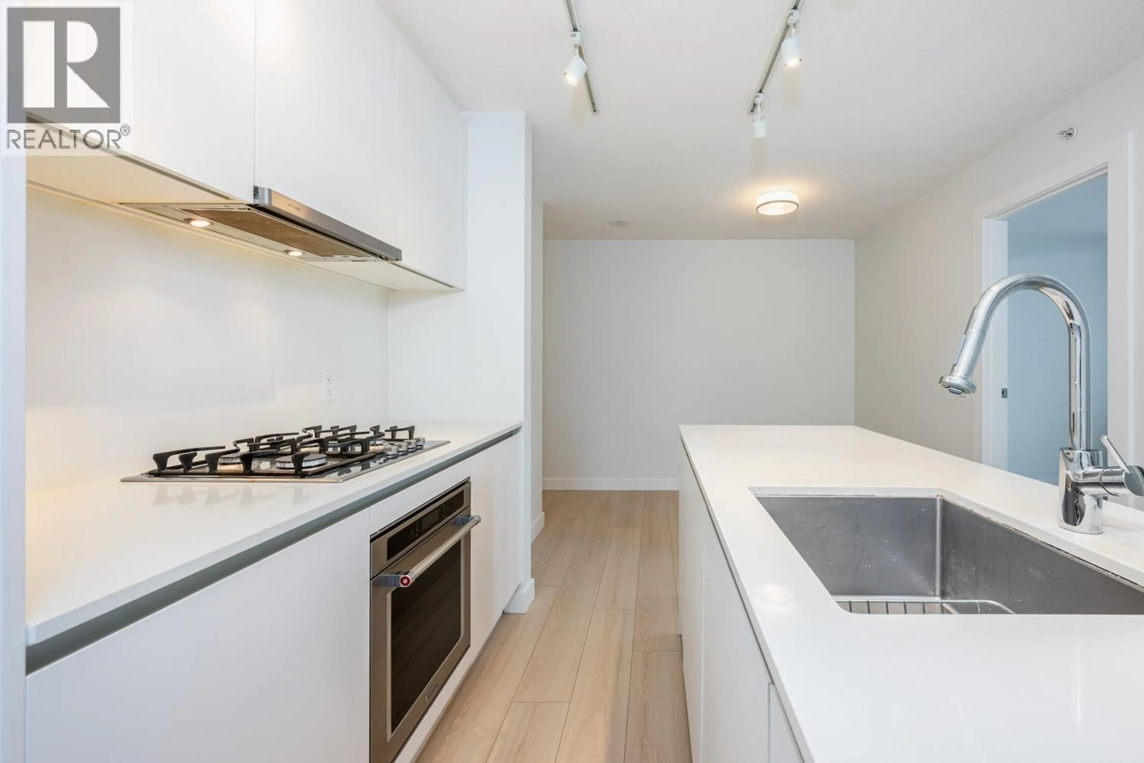 Standard kitchen, unknown for 1005 - 988 QUAYSIDE DRIVE, New Westminster British Columbia V3M0L5