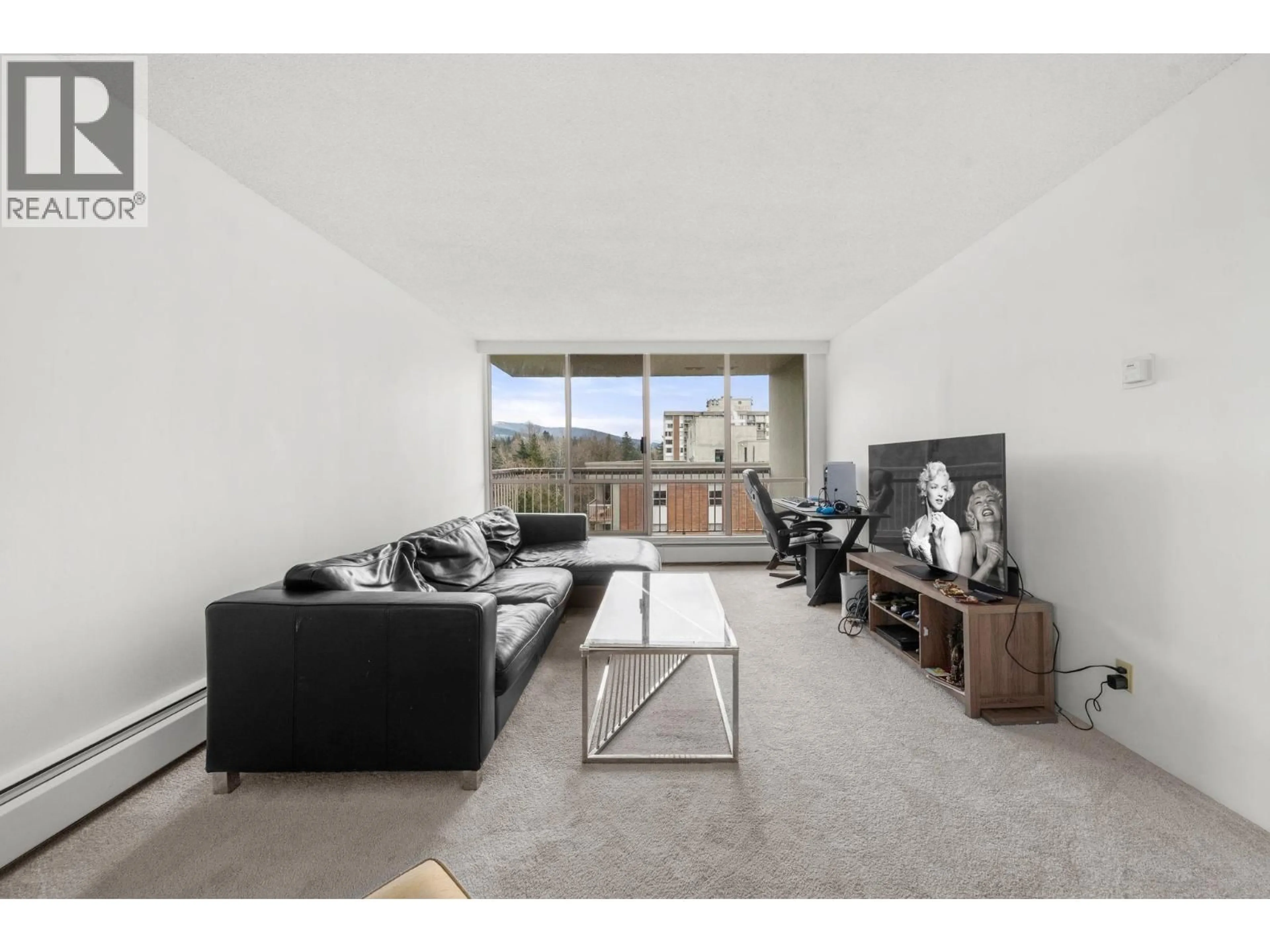 Living room with furniture, unknown for 1404 - 2016 FULLERTON AVENUE, North Vancouver British Columbia V7P3E6