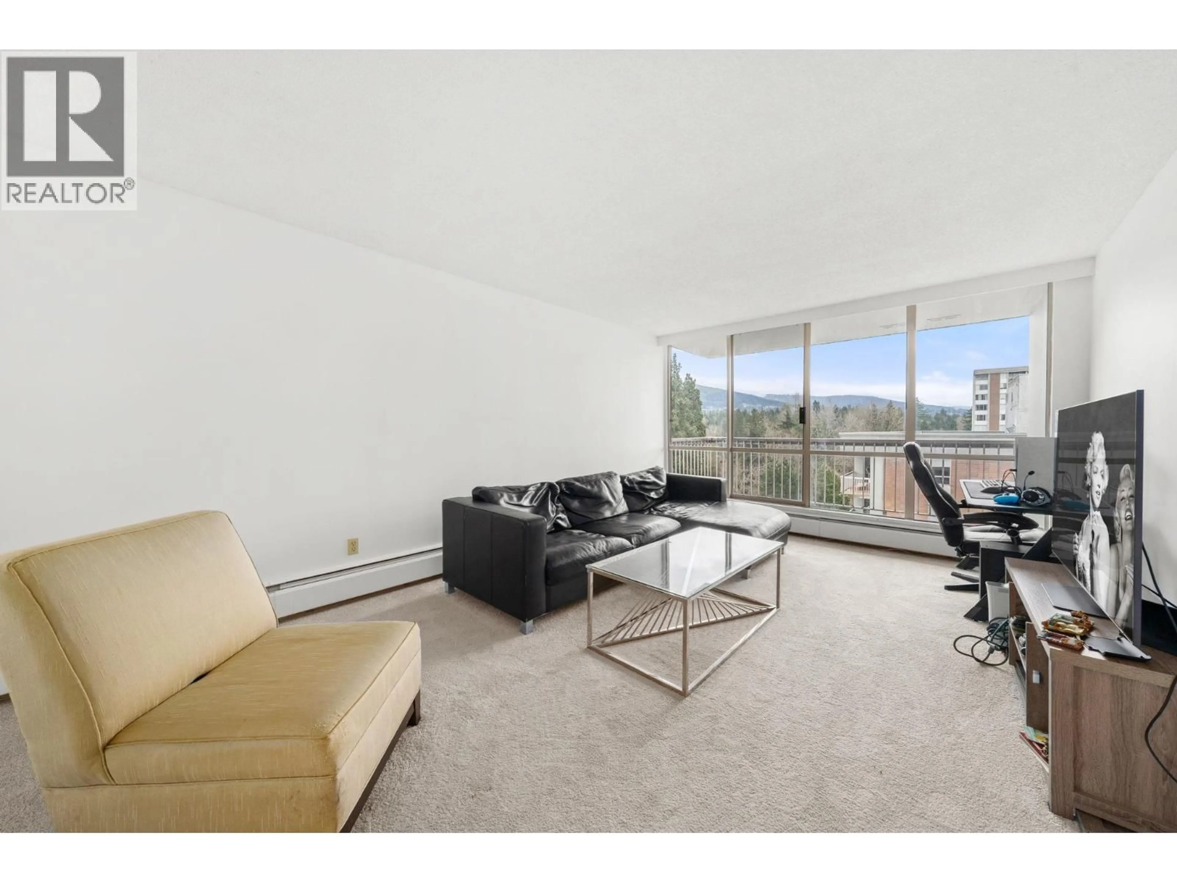 Living room with furniture, unknown for 1404 - 2016 FULLERTON AVENUE, North Vancouver British Columbia V7P3E6