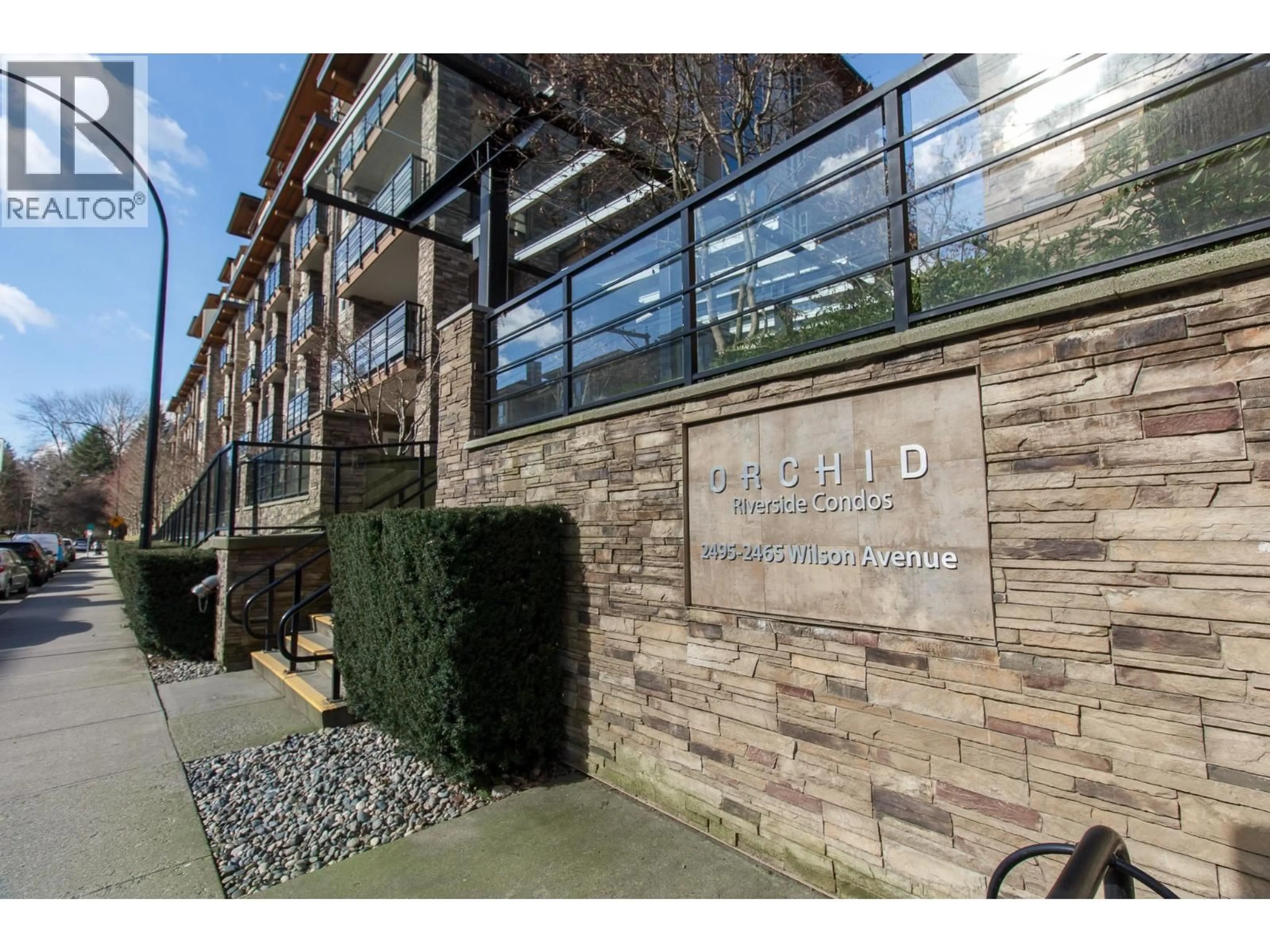 Patio, building for 202 - 2495 WILSON AVENUE, Port Coquitlam British Columbia V3C0E4