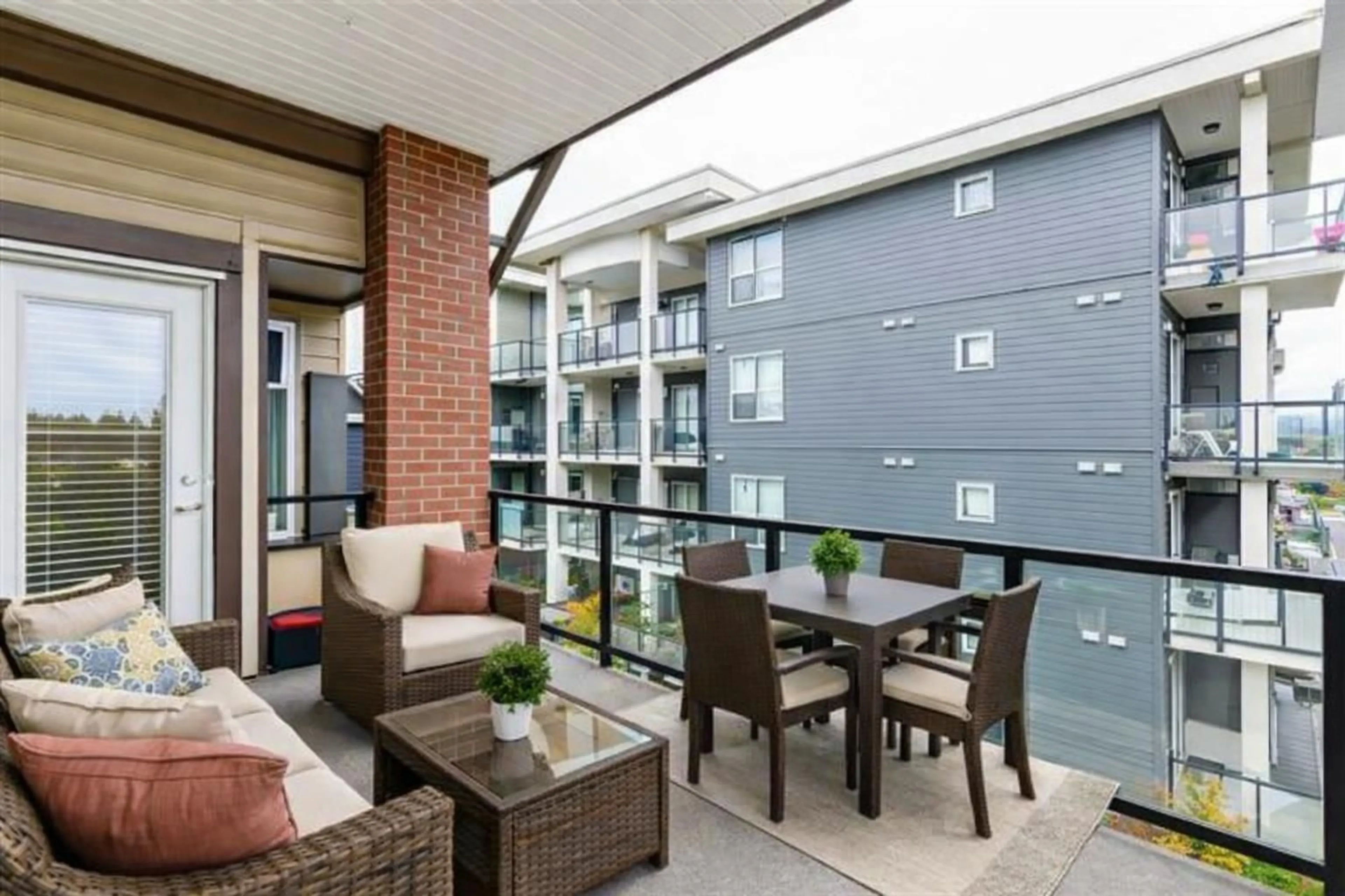 Patio, unknown for 401 - 5650 201A STREET, Langley British Columbia V3A0B3