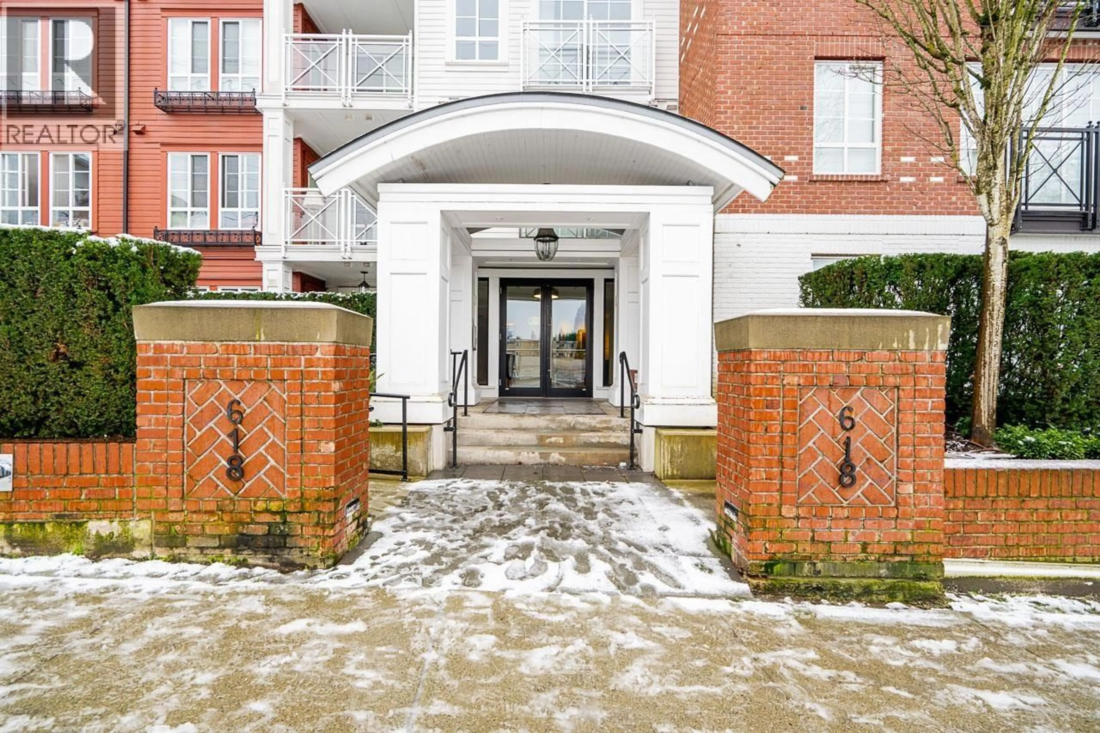 Unknown for 213 - 618 COMO LAKE AVENUE, Coquitlam British Columbia V3J0G1