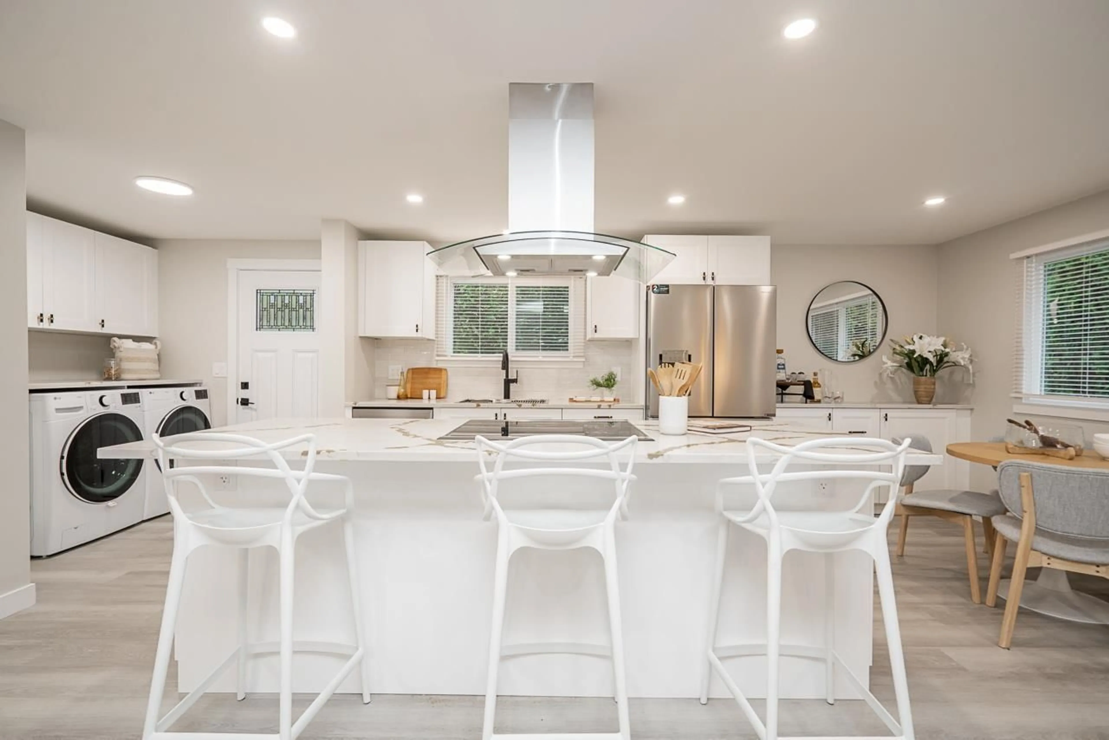 Open concept kitchen, ceramic/tile floor for 15 - 1840 160 STREET, Surrey British Columbia V4A4X4