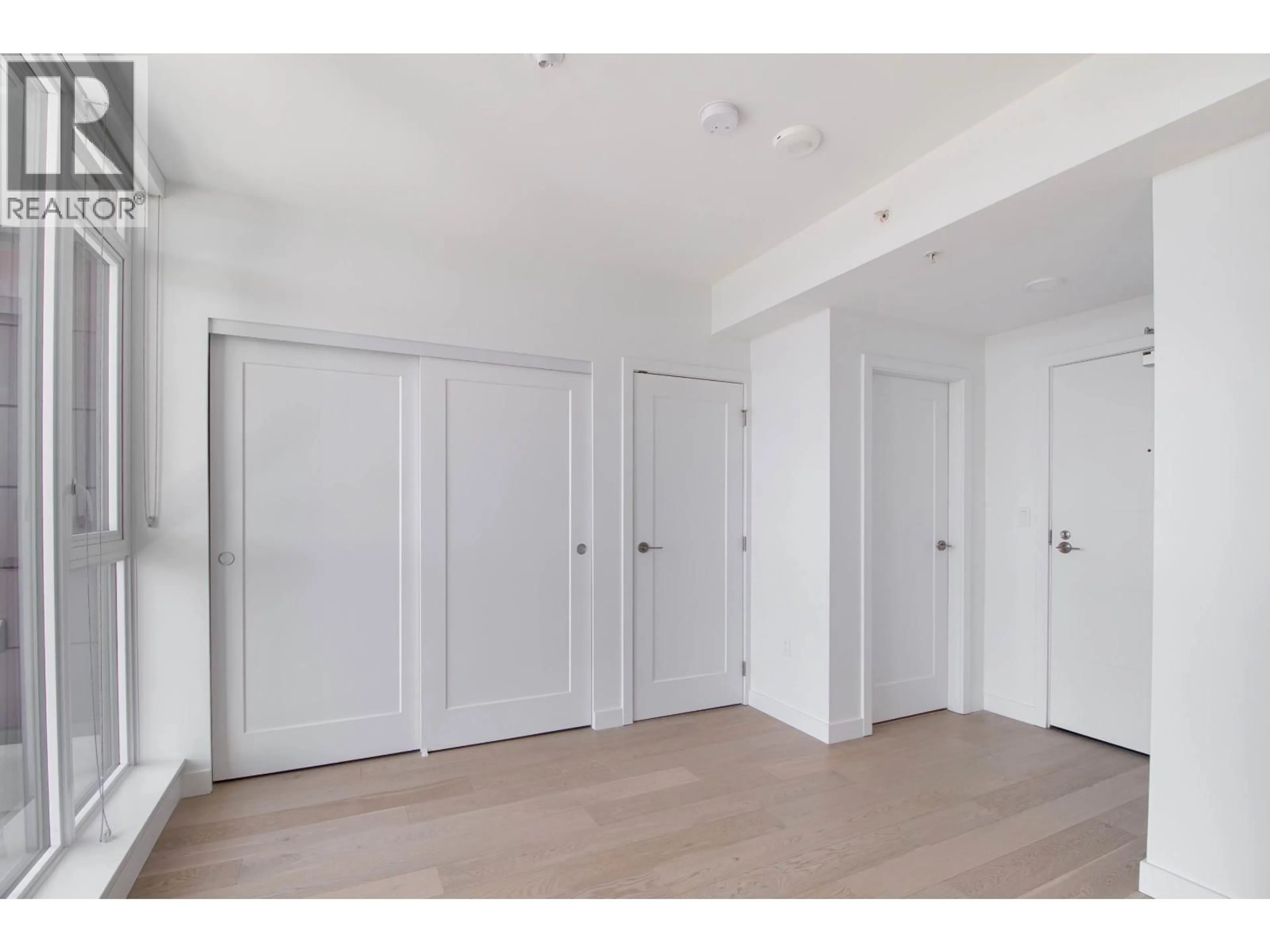 Unknown for 1502 - 3331 NO. 3 ROAD, Richmond British Columbia V6X2B6