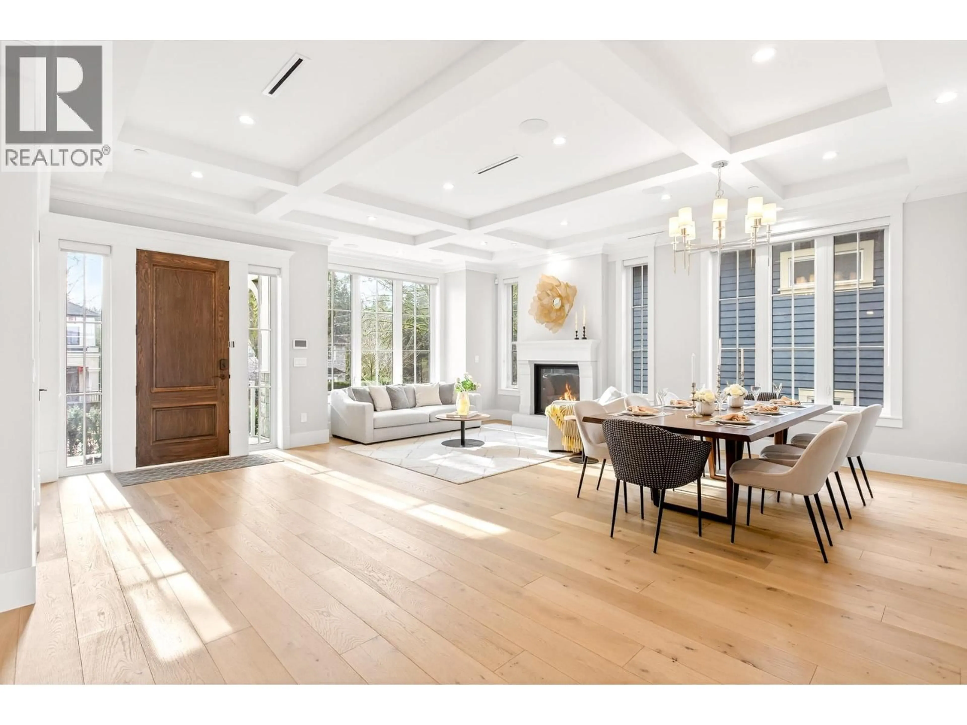 Unknown for 4089 19TH AVENUE, Vancouver British Columbia V6S1E2