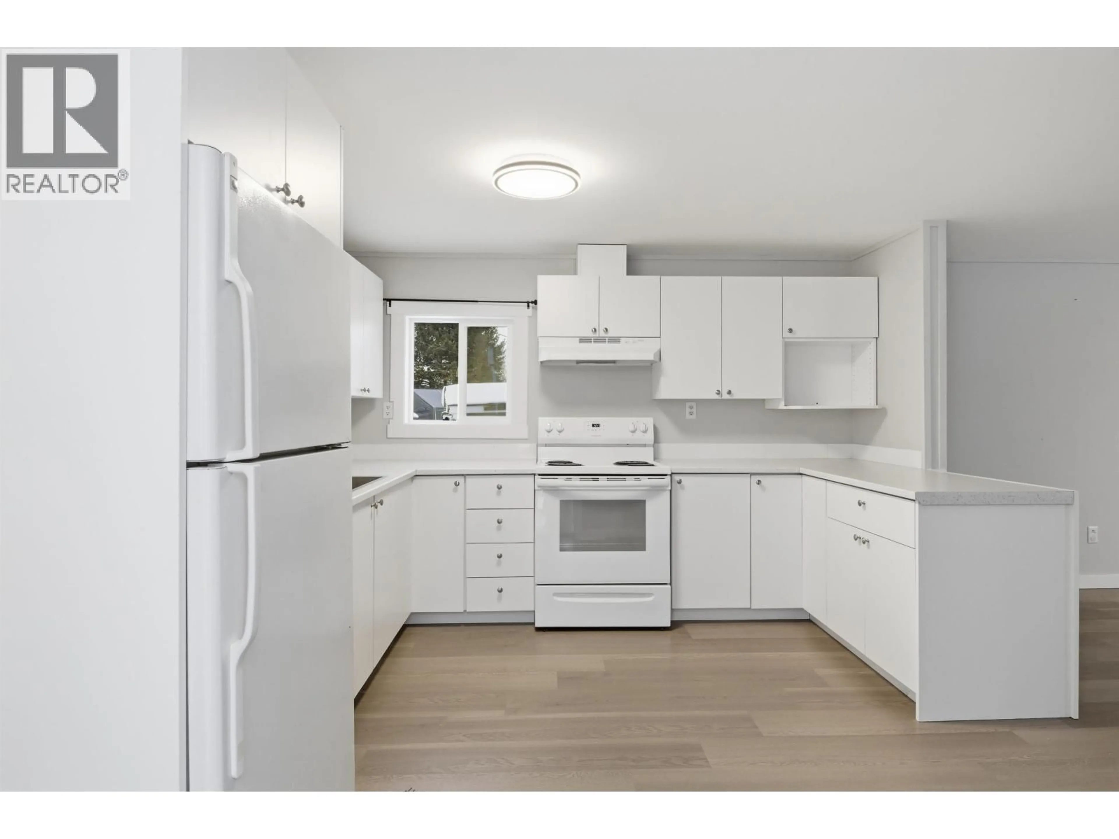 Standard kitchen, unknown for 10863 102 STREET, Taylor British Columbia V0C2K0