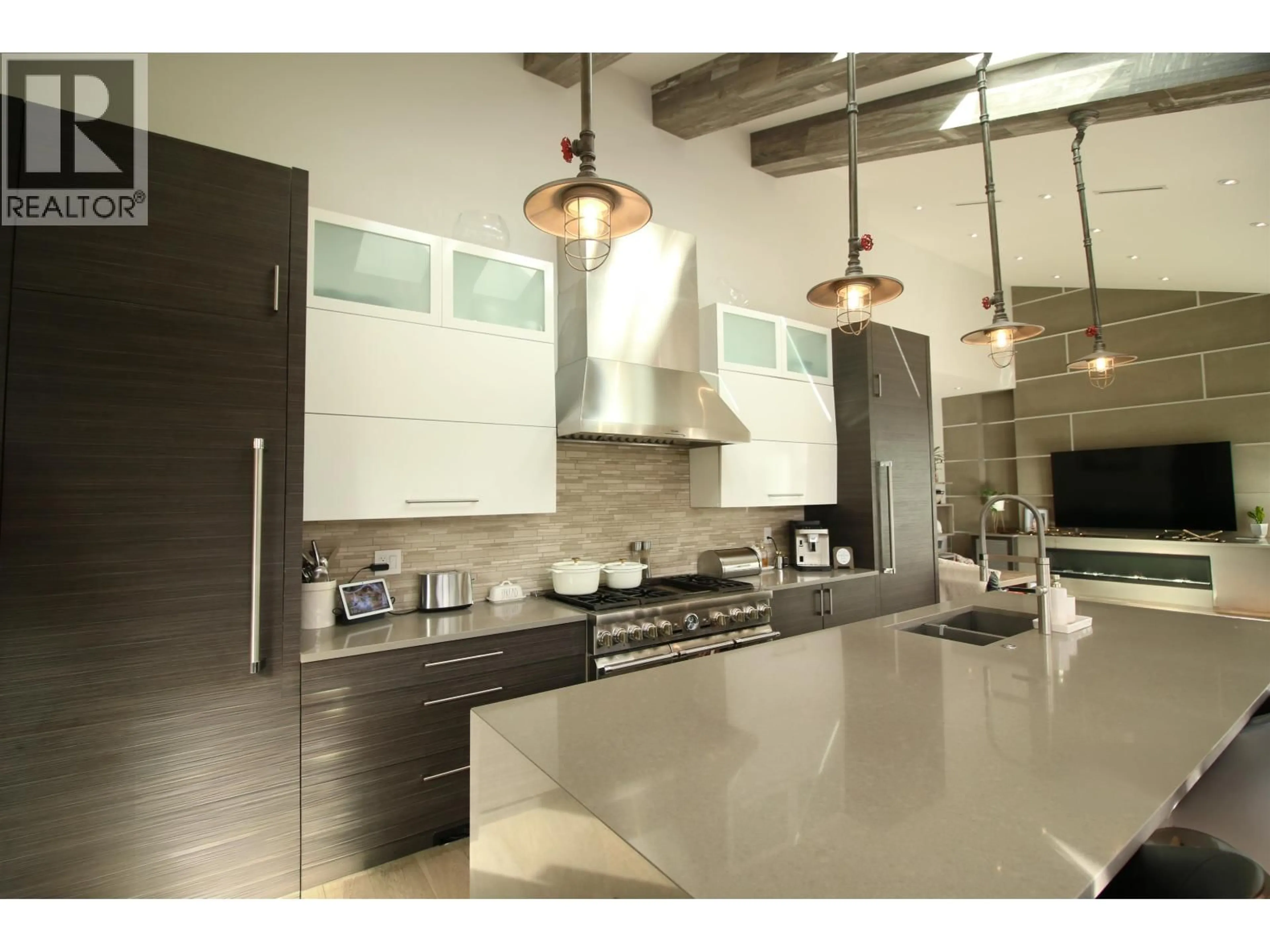 Contemporary kitchen, ceramic/tile floor for 3300 JESMOND AVENUE, Richmond British Columbia V7E1C3