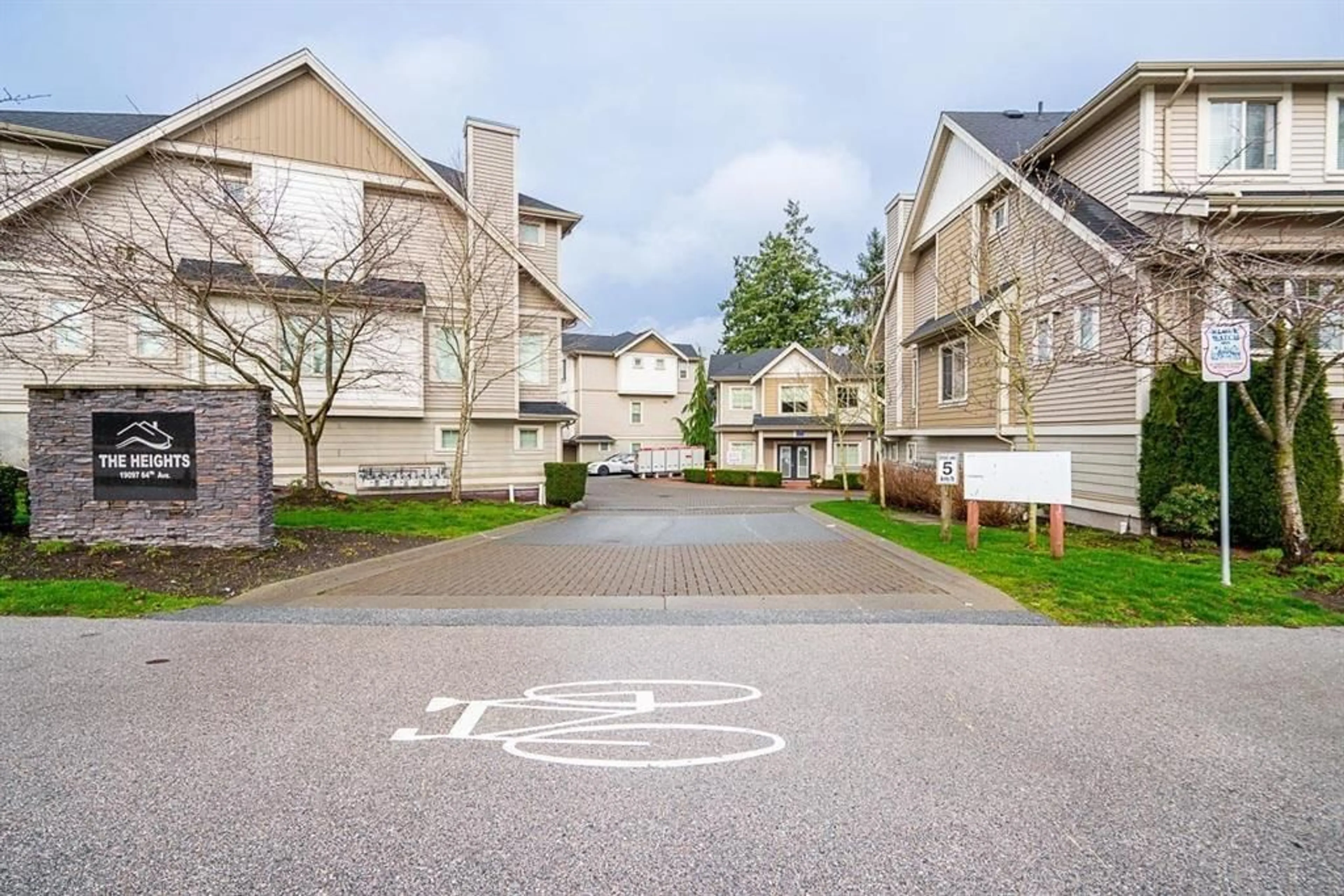 Patio, street for 15 - 19097 64 AVENUE, Surrey British Columbia V3S6X5