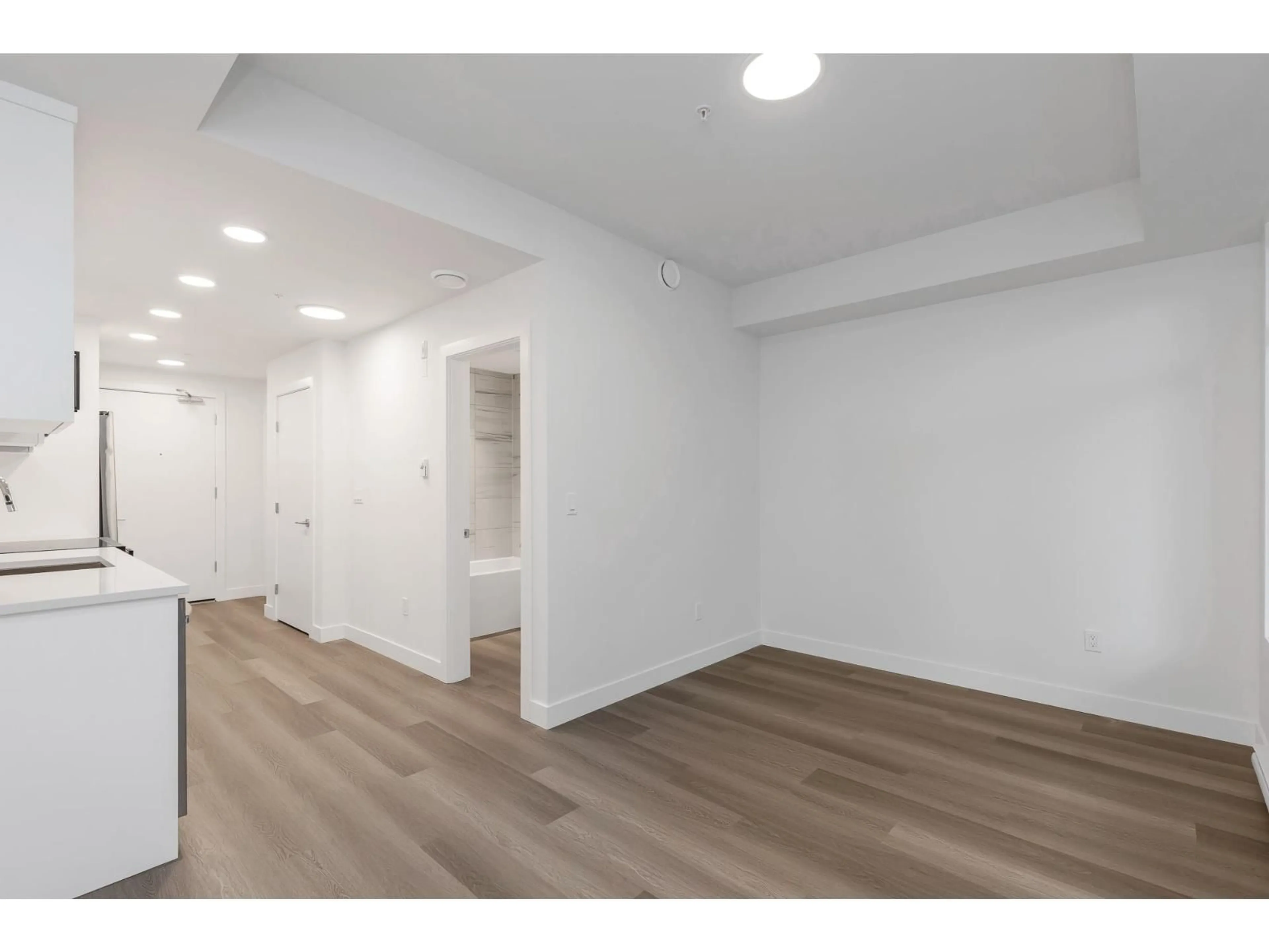 A pic of a room for 204 - 33820 SOUTH FRASER WAY, Abbotsford British Columbia V2S2C5