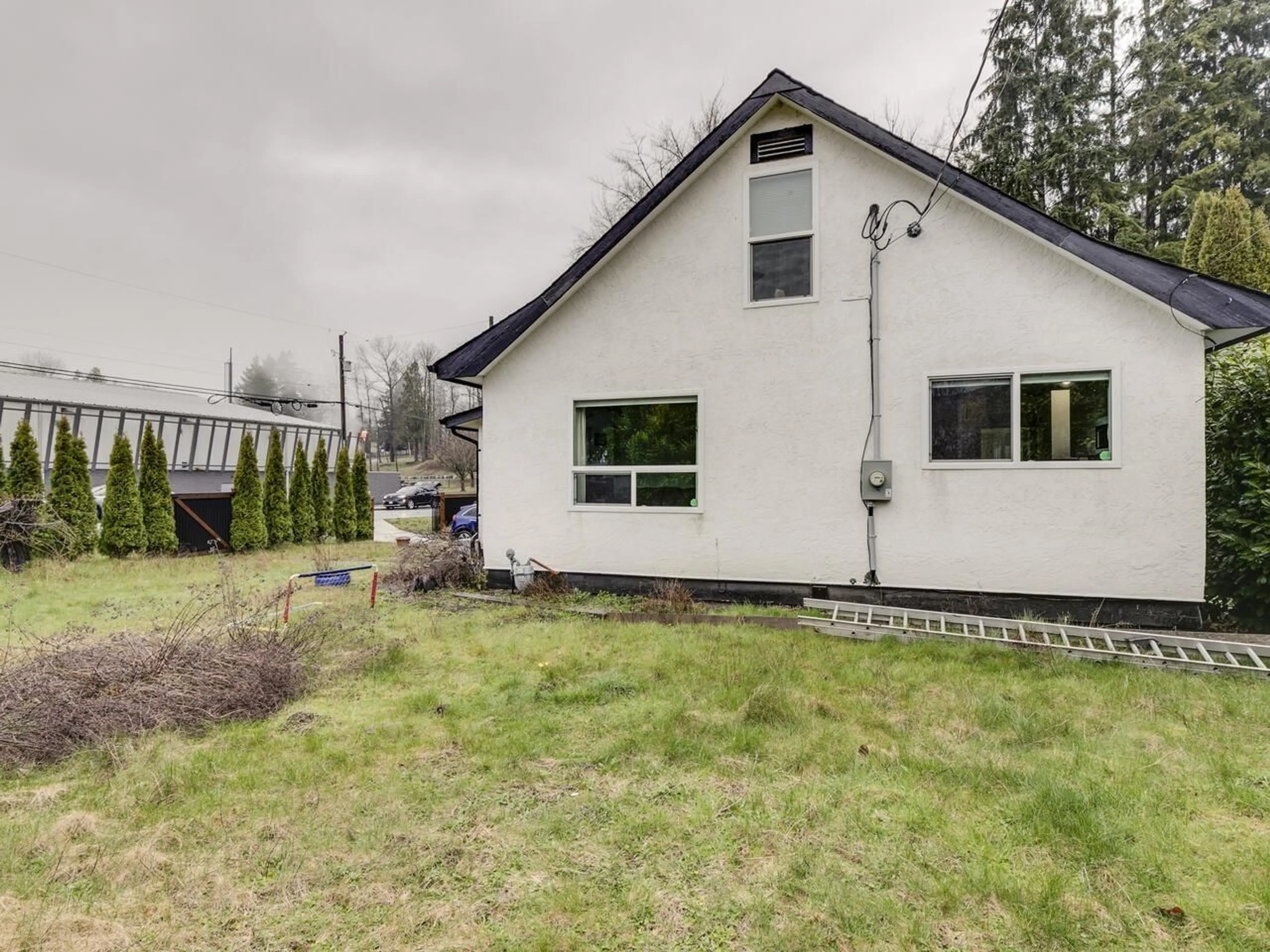 A pic from outside/outdoor area/front of a property/back of a property/a pic from drone, unknown for 7650 TAULBUT STREET, Mission British Columbia V2V3W6