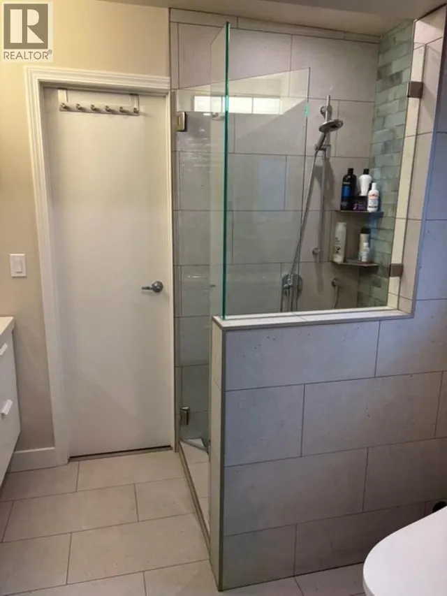 5702 MEDUSA STREET, Sechelt 5