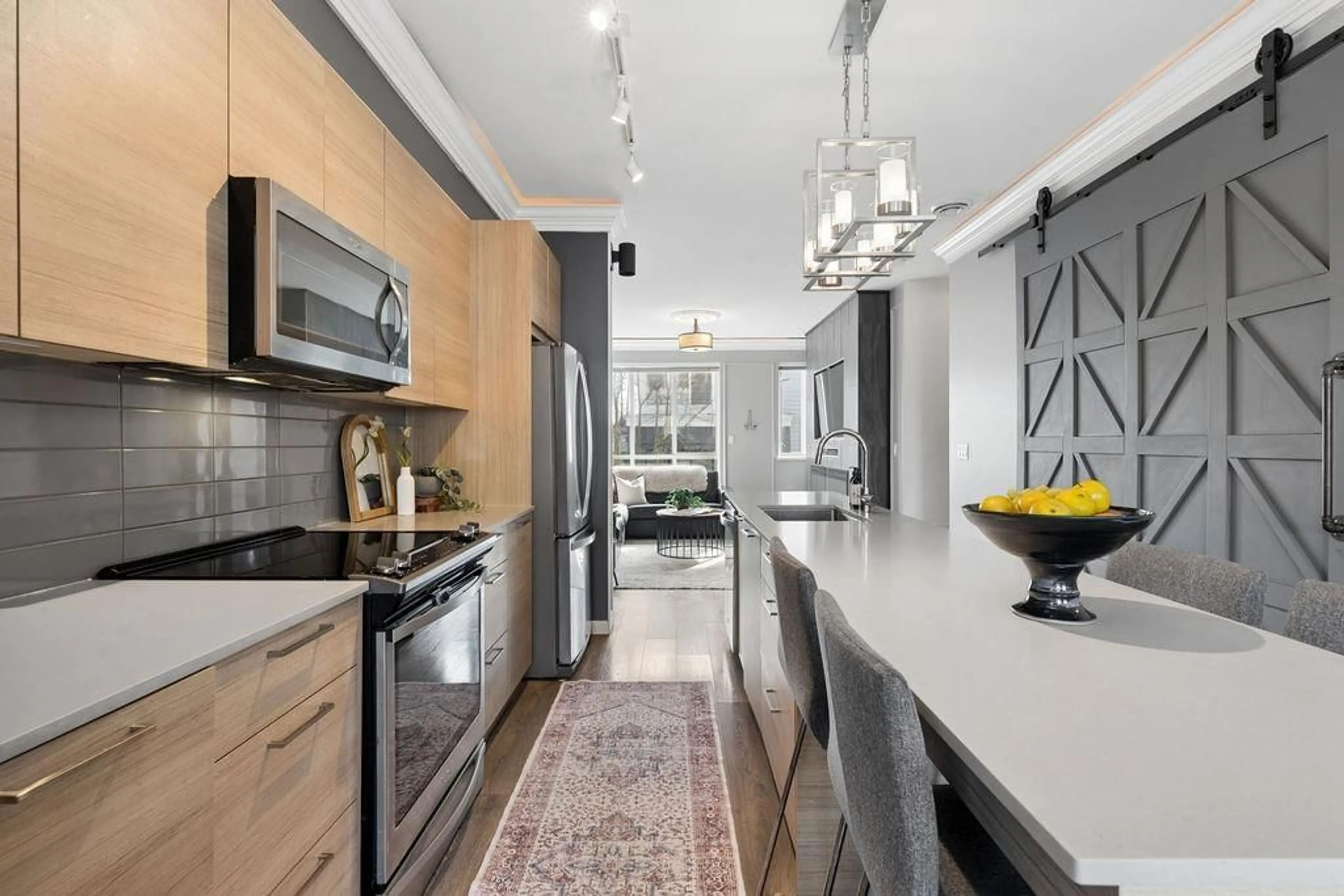 Open concept kitchen, ceramic/tile floor for 701 - 18505 LAURENSEN PLACE, Langley British Columbia V4N6R7