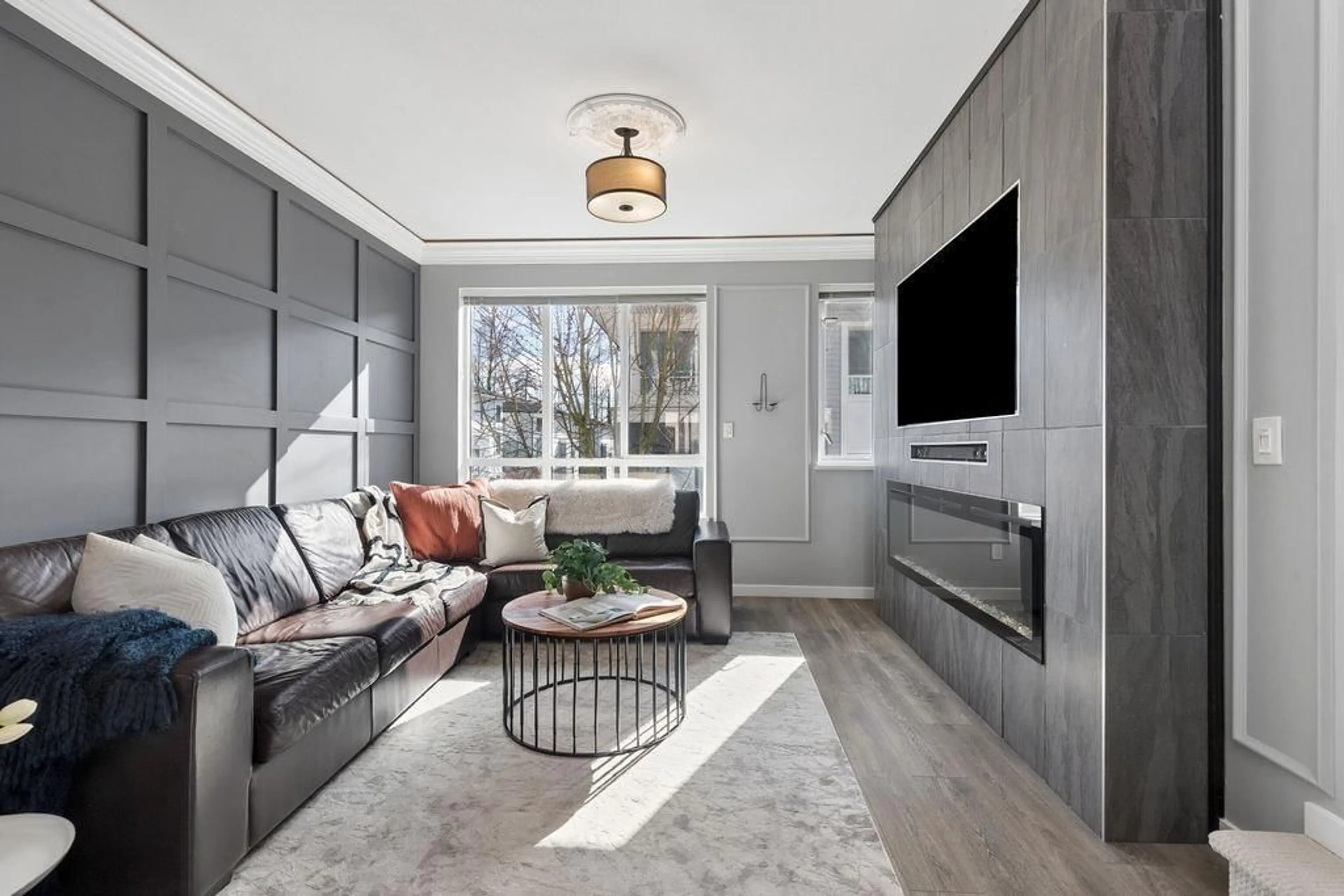 Living room with furniture, unknown for 701 - 18505 LAURENSEN PLACE, Langley British Columbia V4N6R7