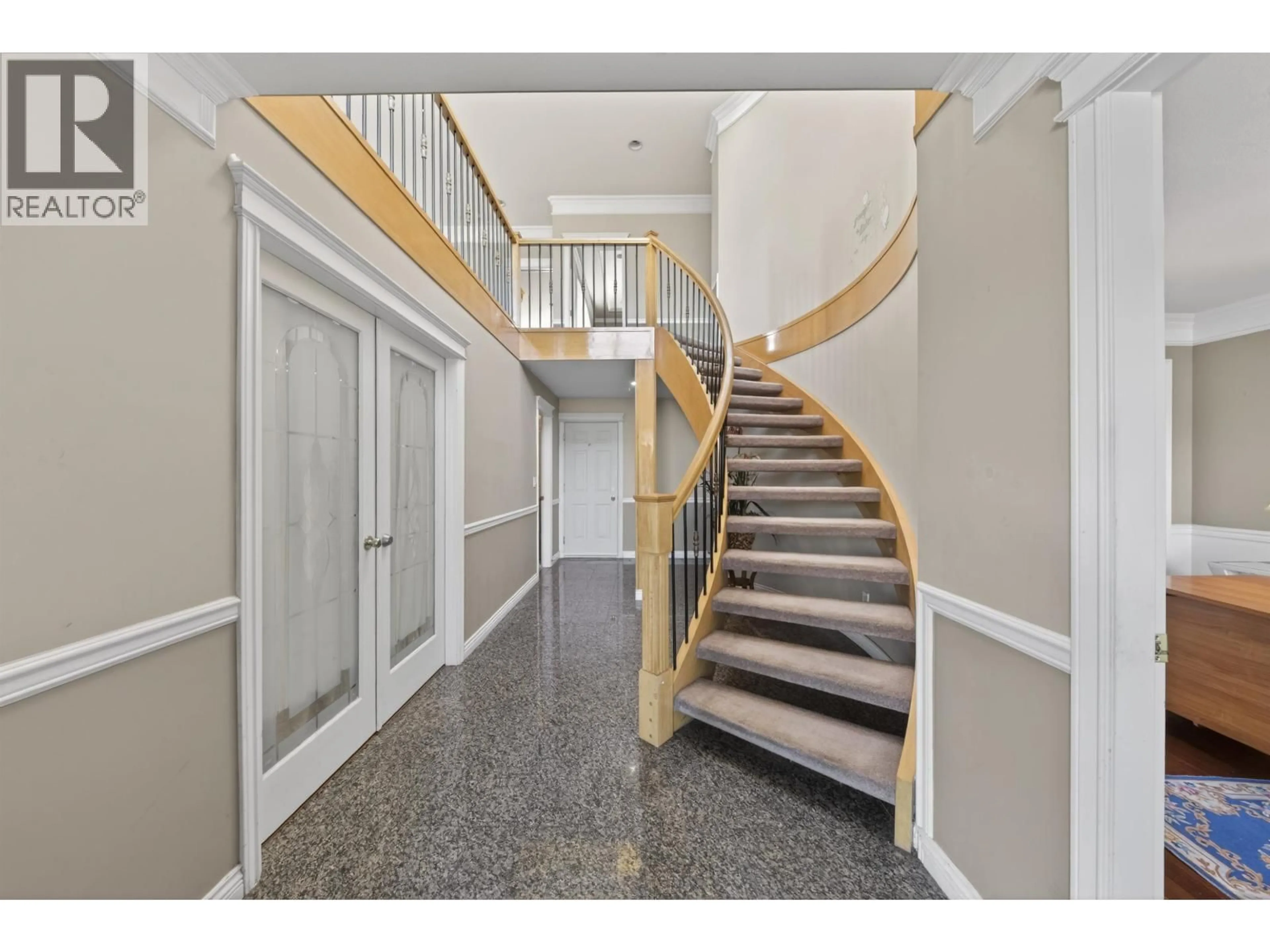Indoor foyer for 8800 FRANCIS ROAD, Richmond British Columbia V6Y1A6