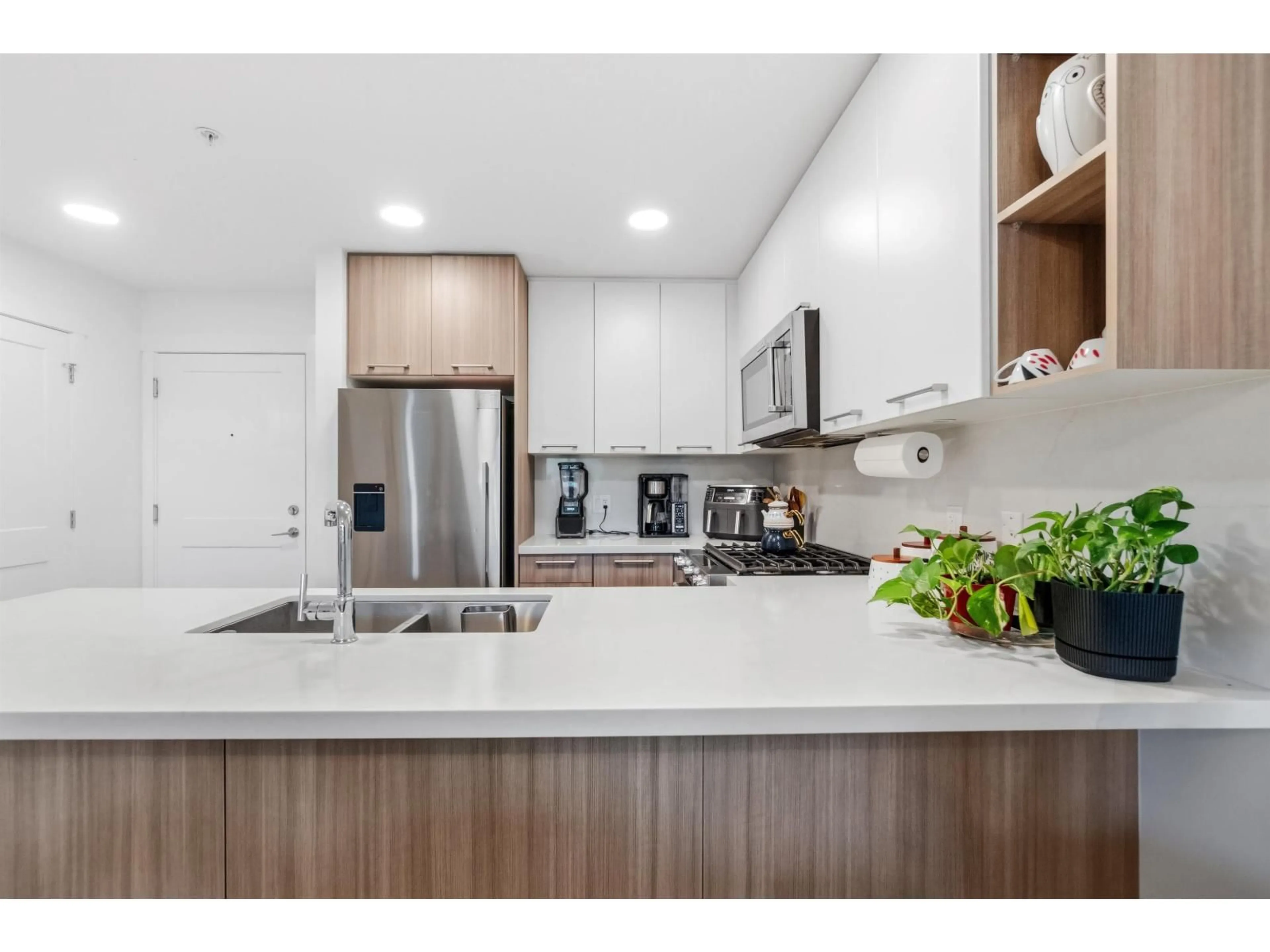 Unknown for 313 - 14022 NORTH BLUFF ROAD, White Rock British Columbia V4B0B7