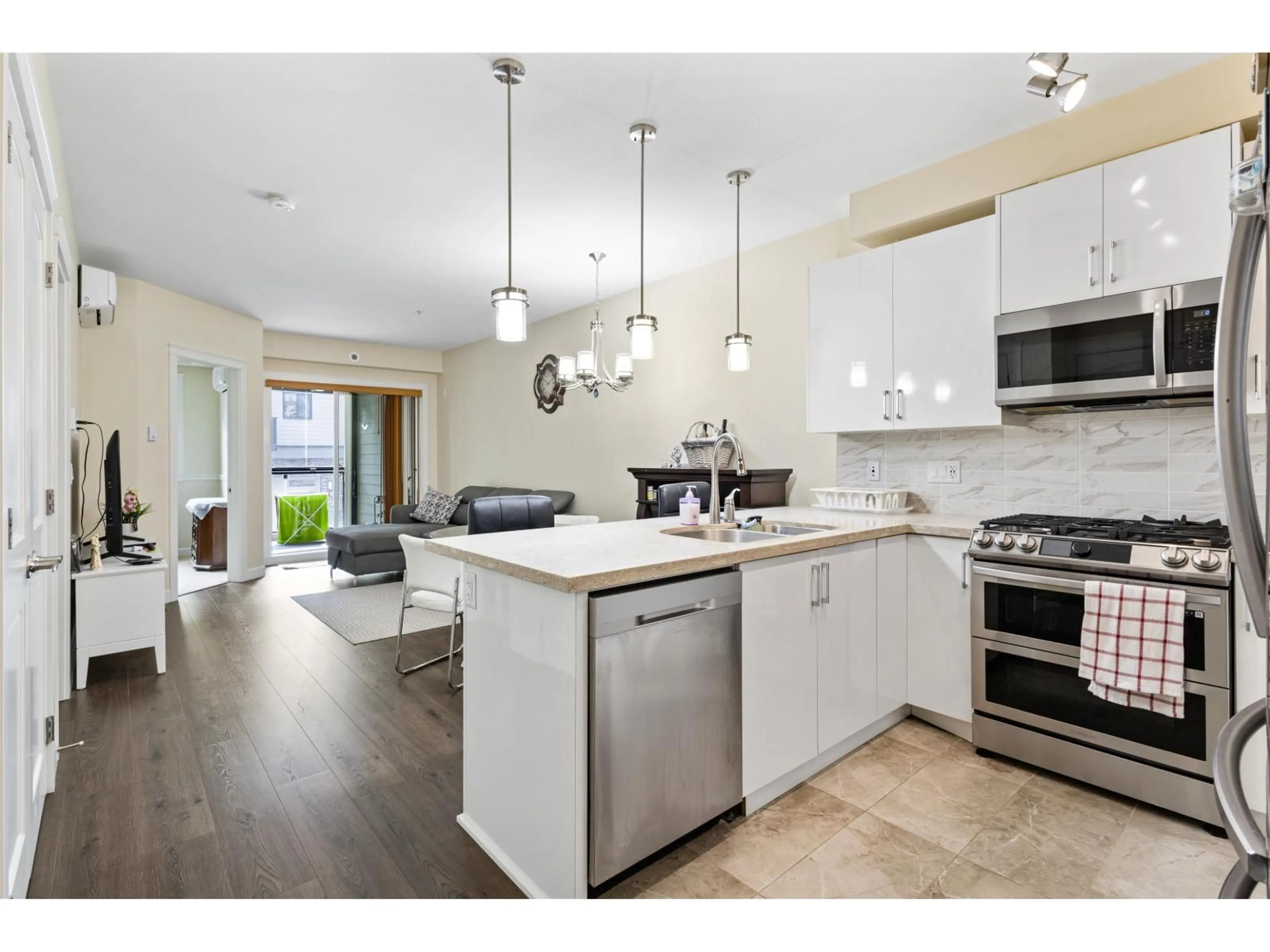 Open concept kitchen, unknown for 206 - 8538 203A STREET, Langley British Columbia V2Y3P9