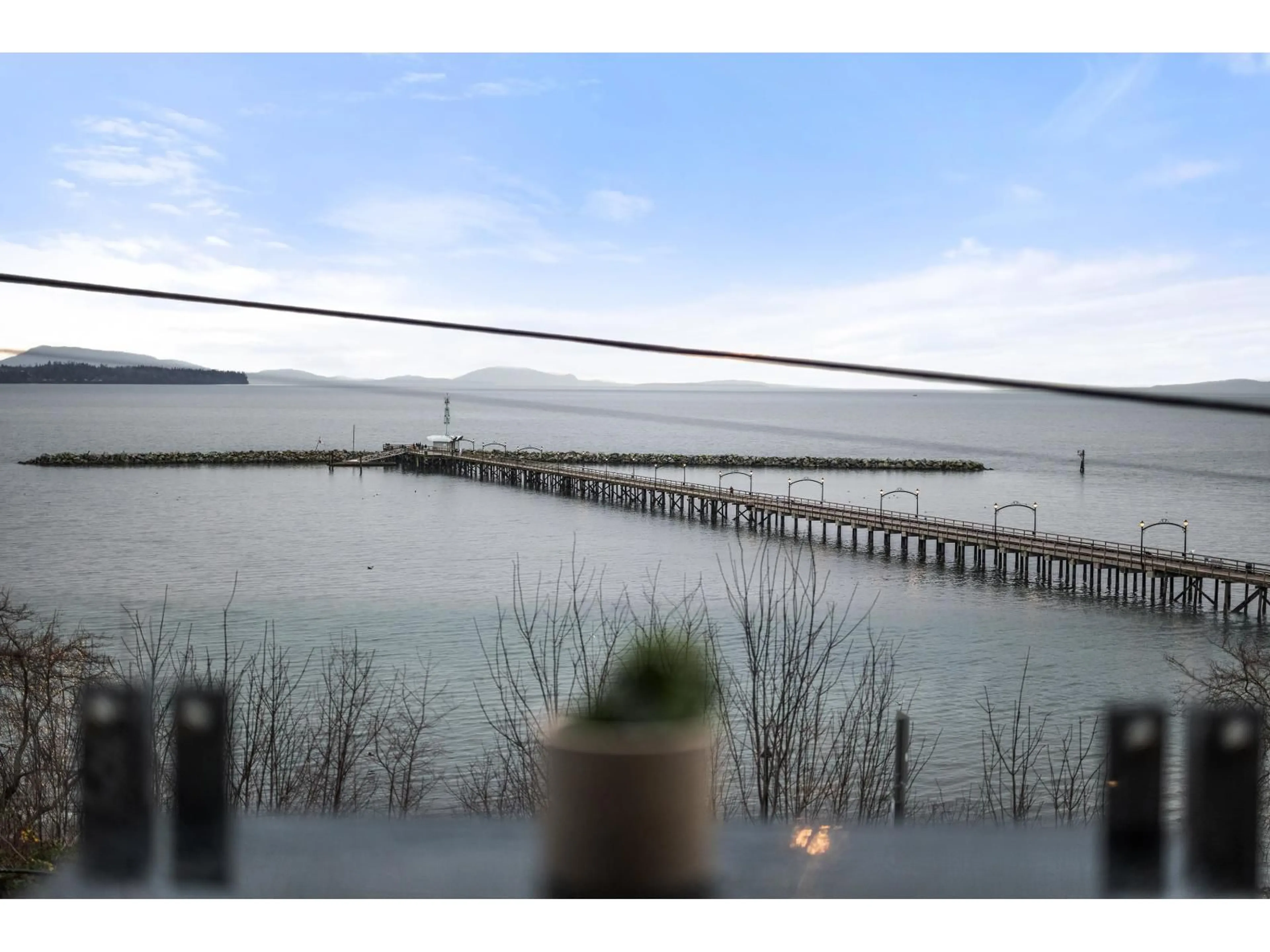 Blurry image for 201 - 15097 MARINE DRIVE, White Rock British Columbia V4B1C5