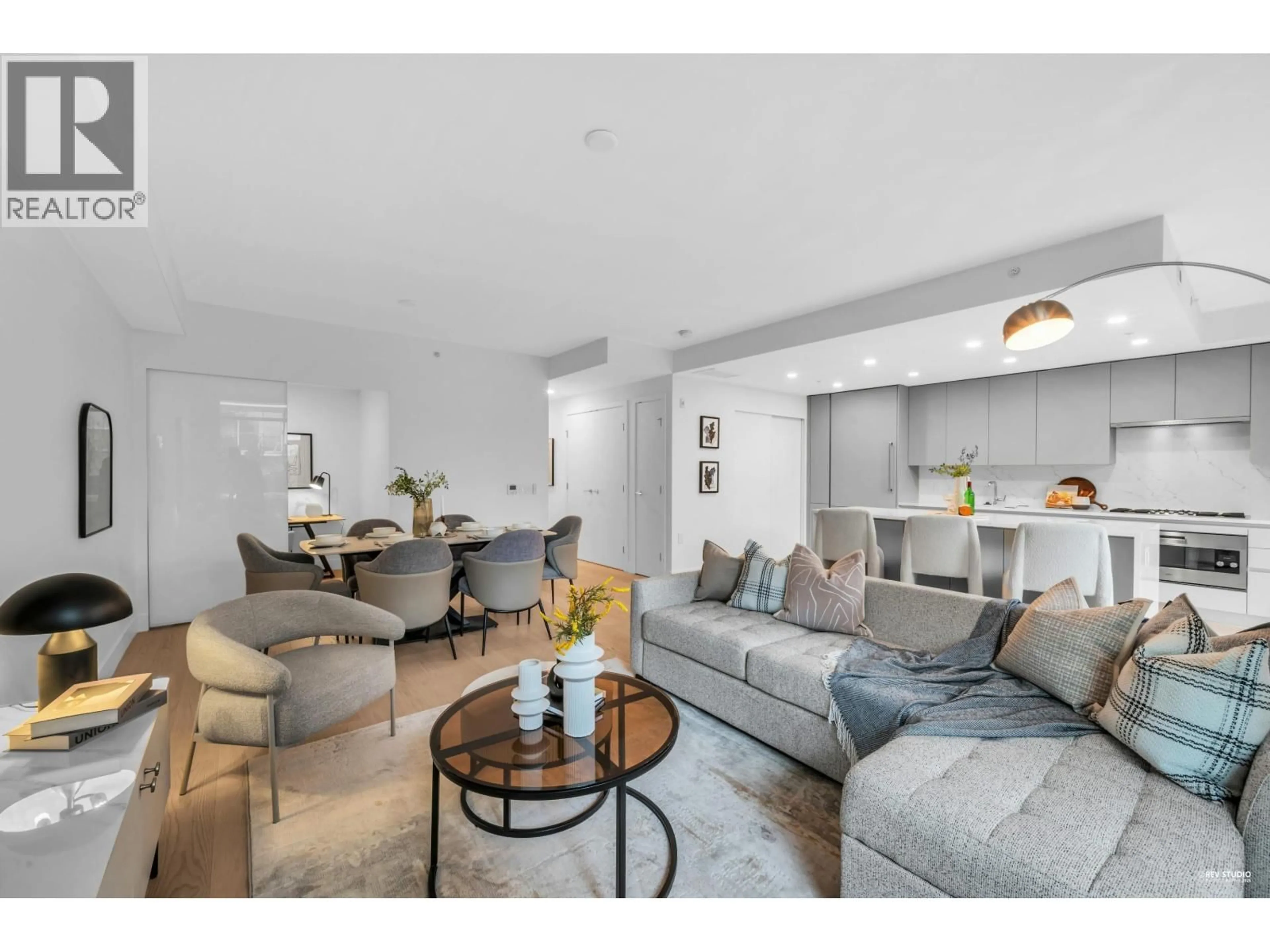 Living room with furniture, unknown for 301 - 1331 MARINE DRIVE, West Vancouver British Columbia V7T1B6