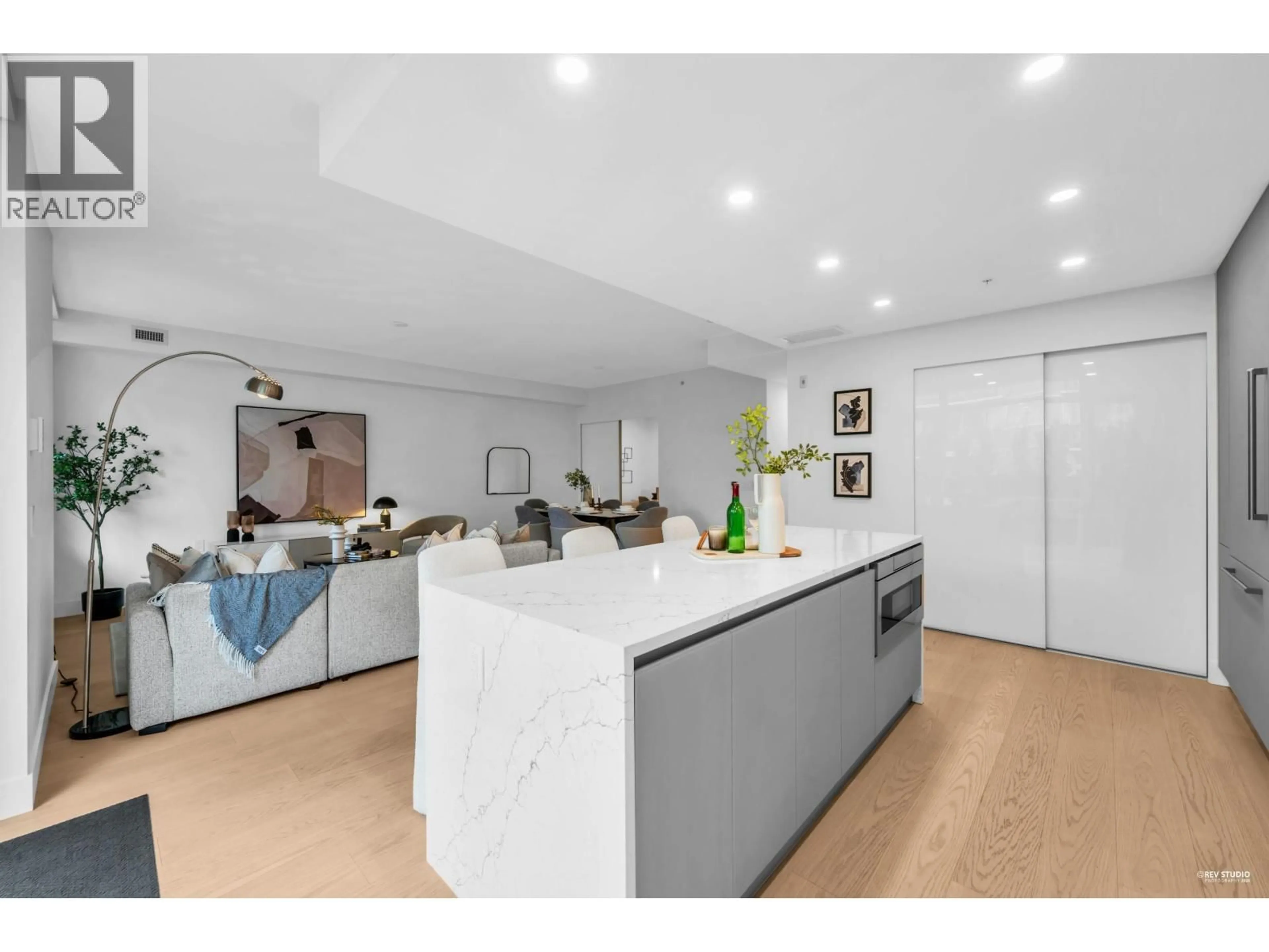 Open concept kitchen, unknown for 301 - 1331 MARINE DRIVE, West Vancouver British Columbia V7T1B6