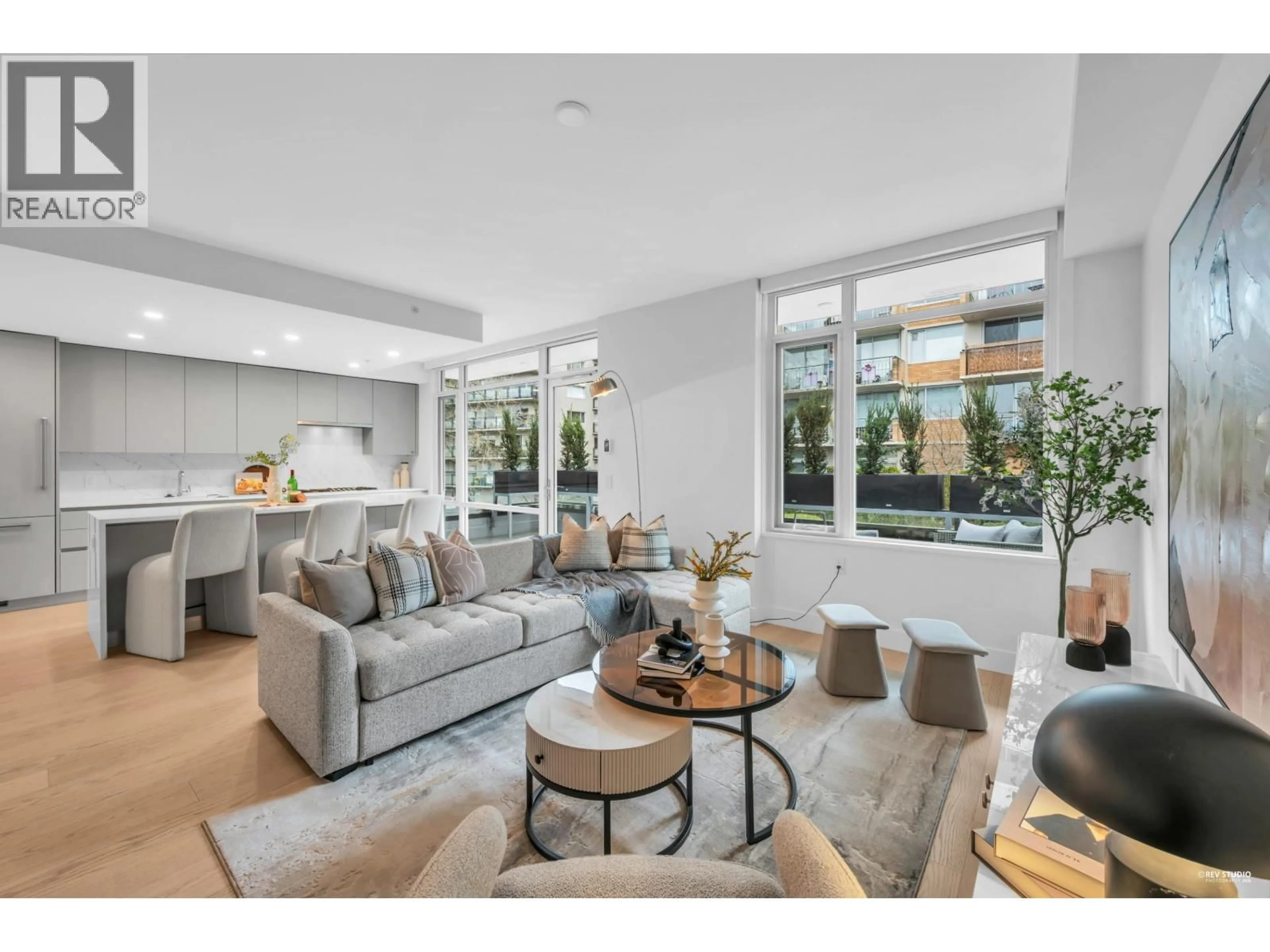 Living room with furniture, unknown for 301 - 1331 MARINE DRIVE, West Vancouver British Columbia V7T1B6