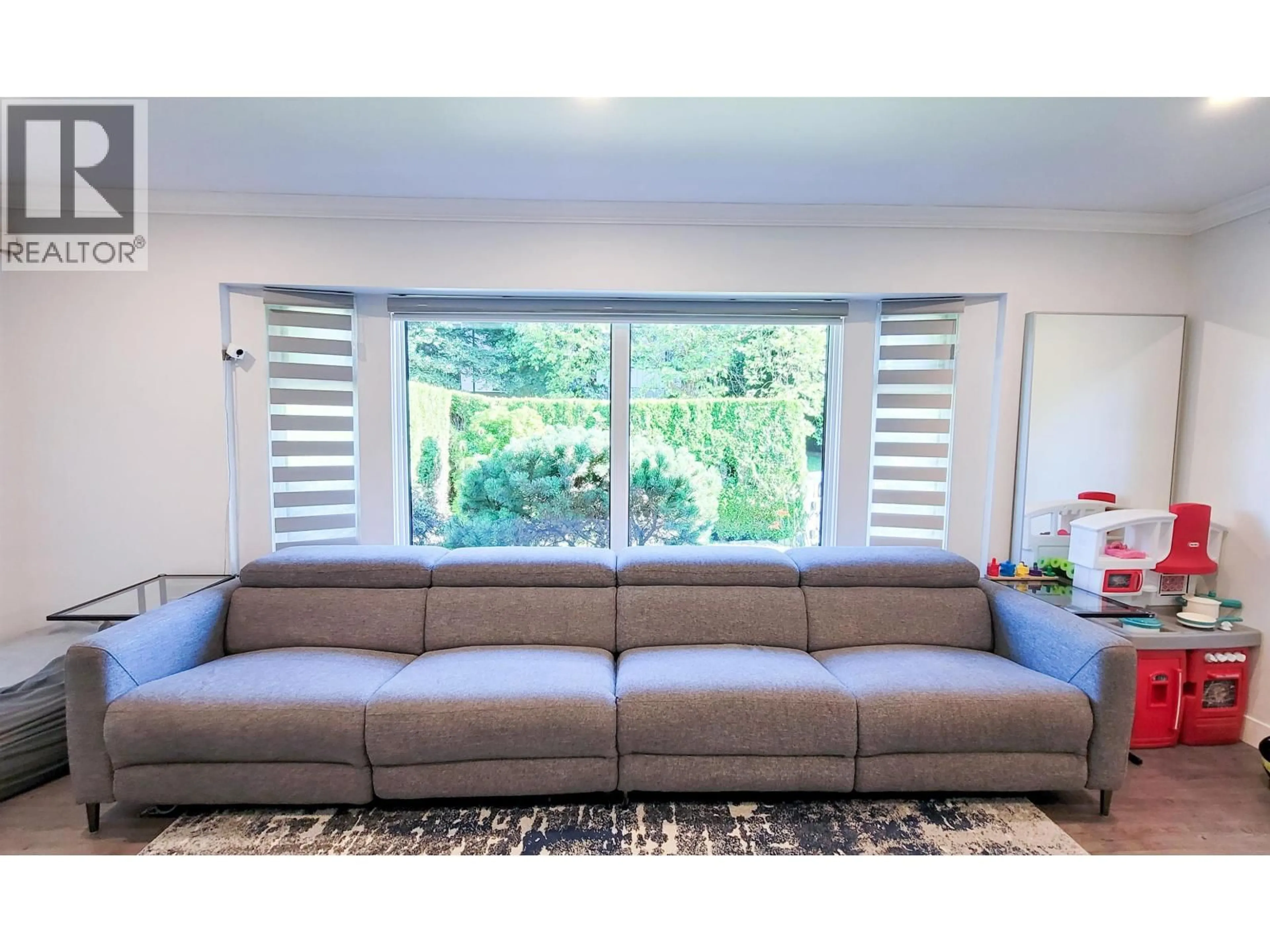 Living room with furniture, unknown for 11231 DANIELS ROAD, Richmond British Columbia V6X1M5