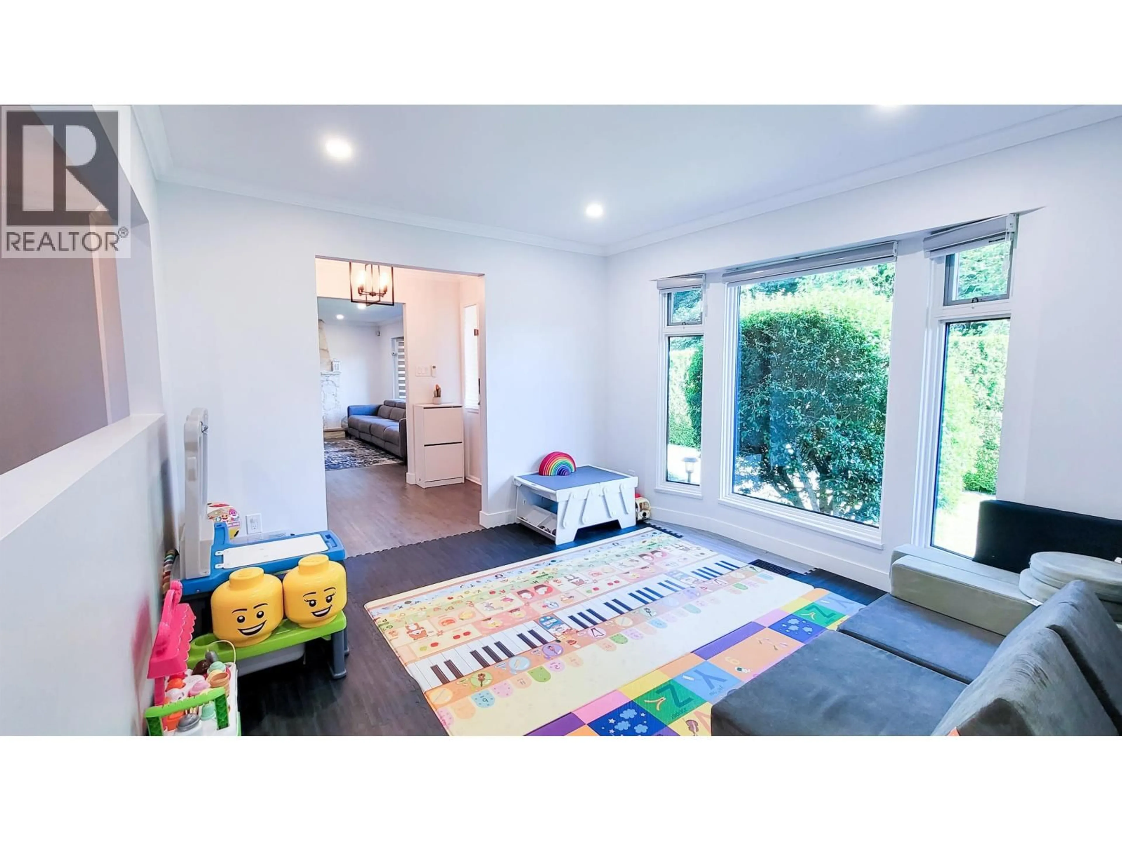 A pic of a room for 11231 DANIELS ROAD, Richmond British Columbia V6X1M5