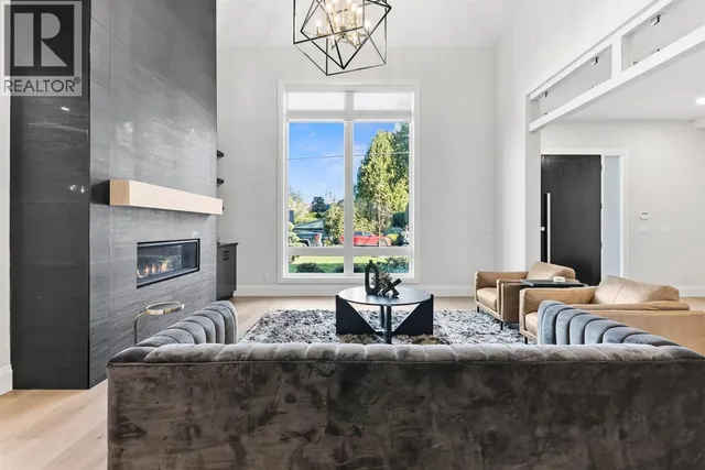 4820 7A AVENUE, Delta 5