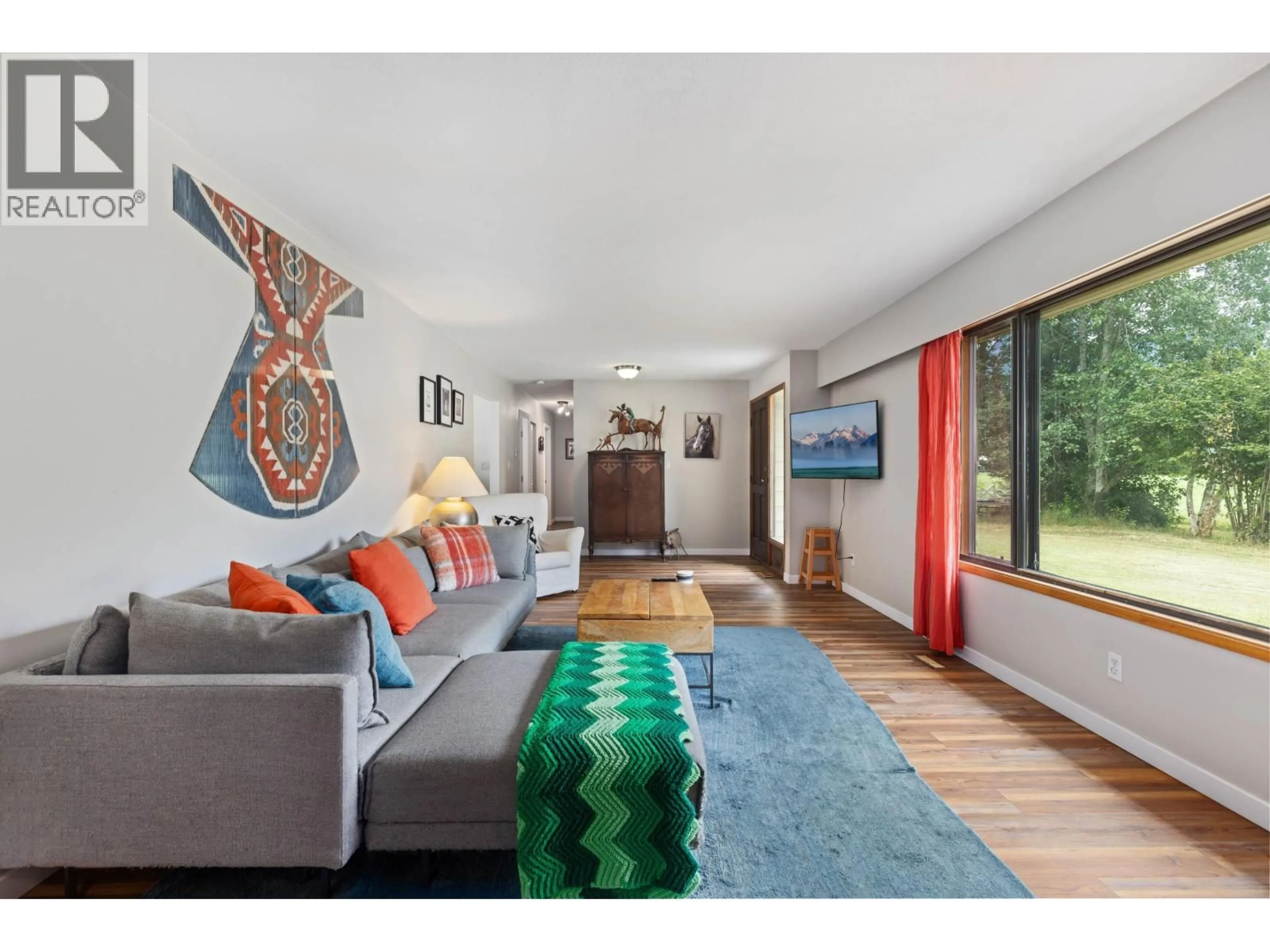 Living room with furniture, unknown for 8988B PEMBERTON MEADOWS ROAD, Pemberton British Columbia V0N2L2