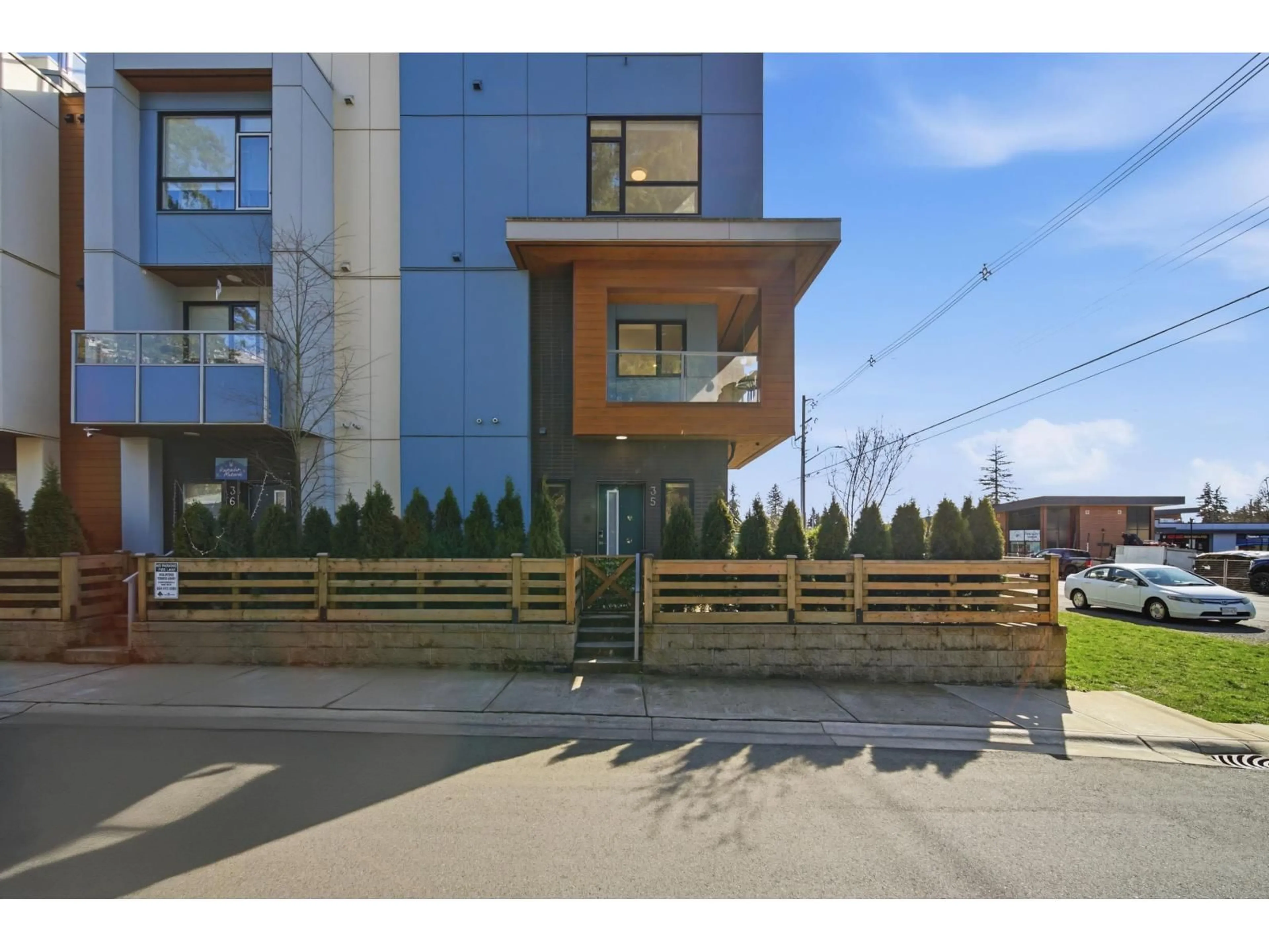 Unknown for 35 - 5858 132 STREET, Surrey British Columbia V3X1N1