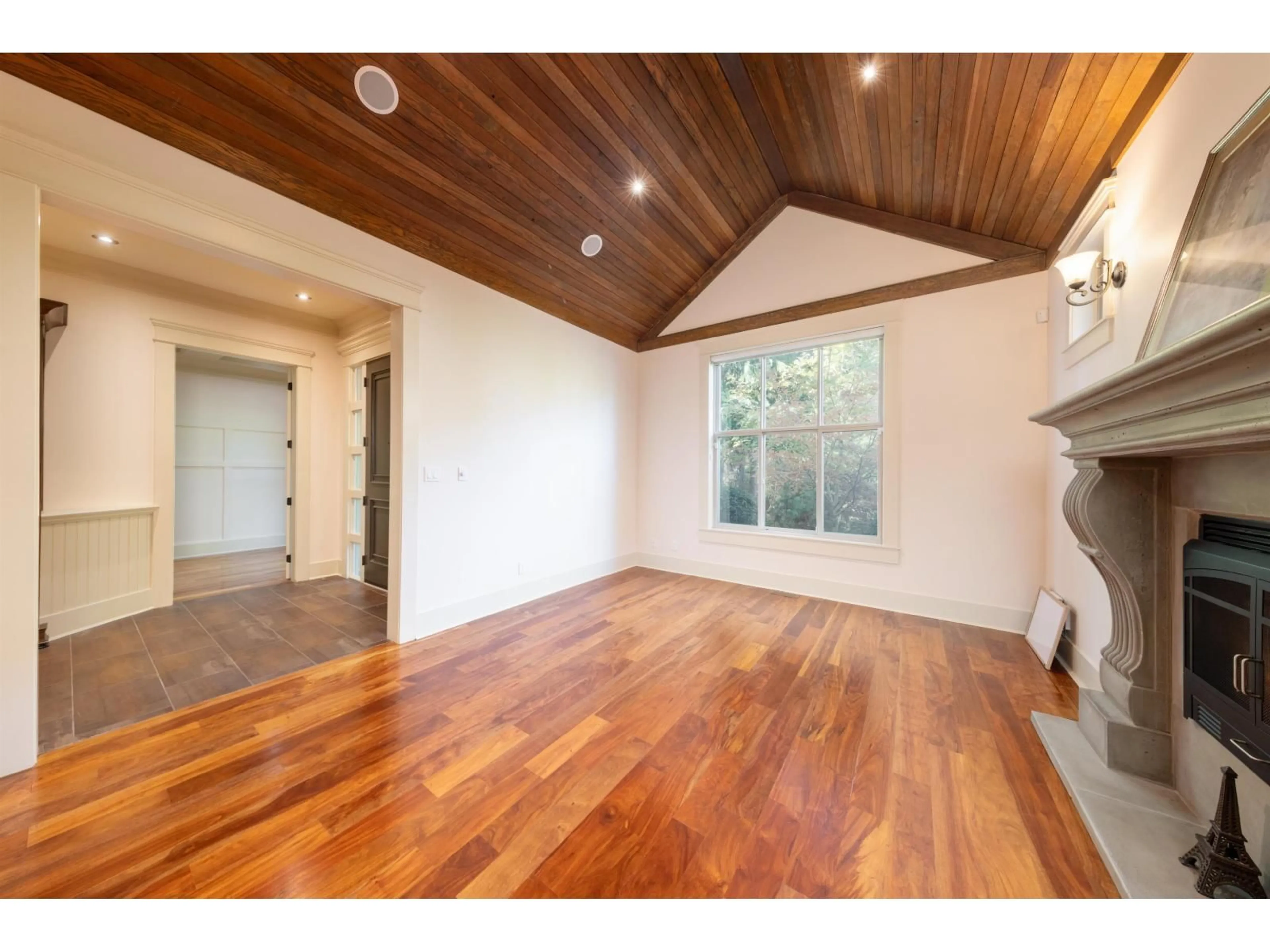 Unknown for 2080 136 STREET, Surrey British Columbia V4A0A1