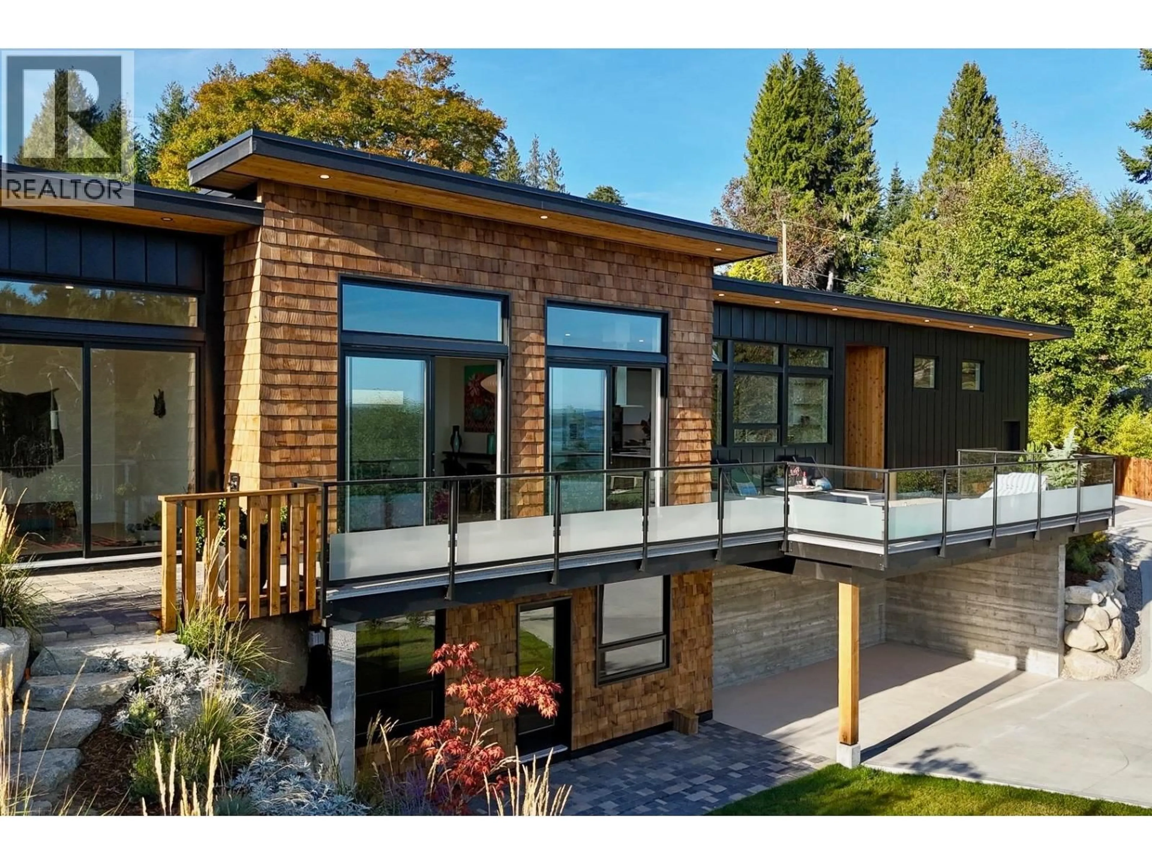 Home with brick exterior material, unknown for 980 GOWER POINT ROAD, Gibsons British Columbia V0N1V3