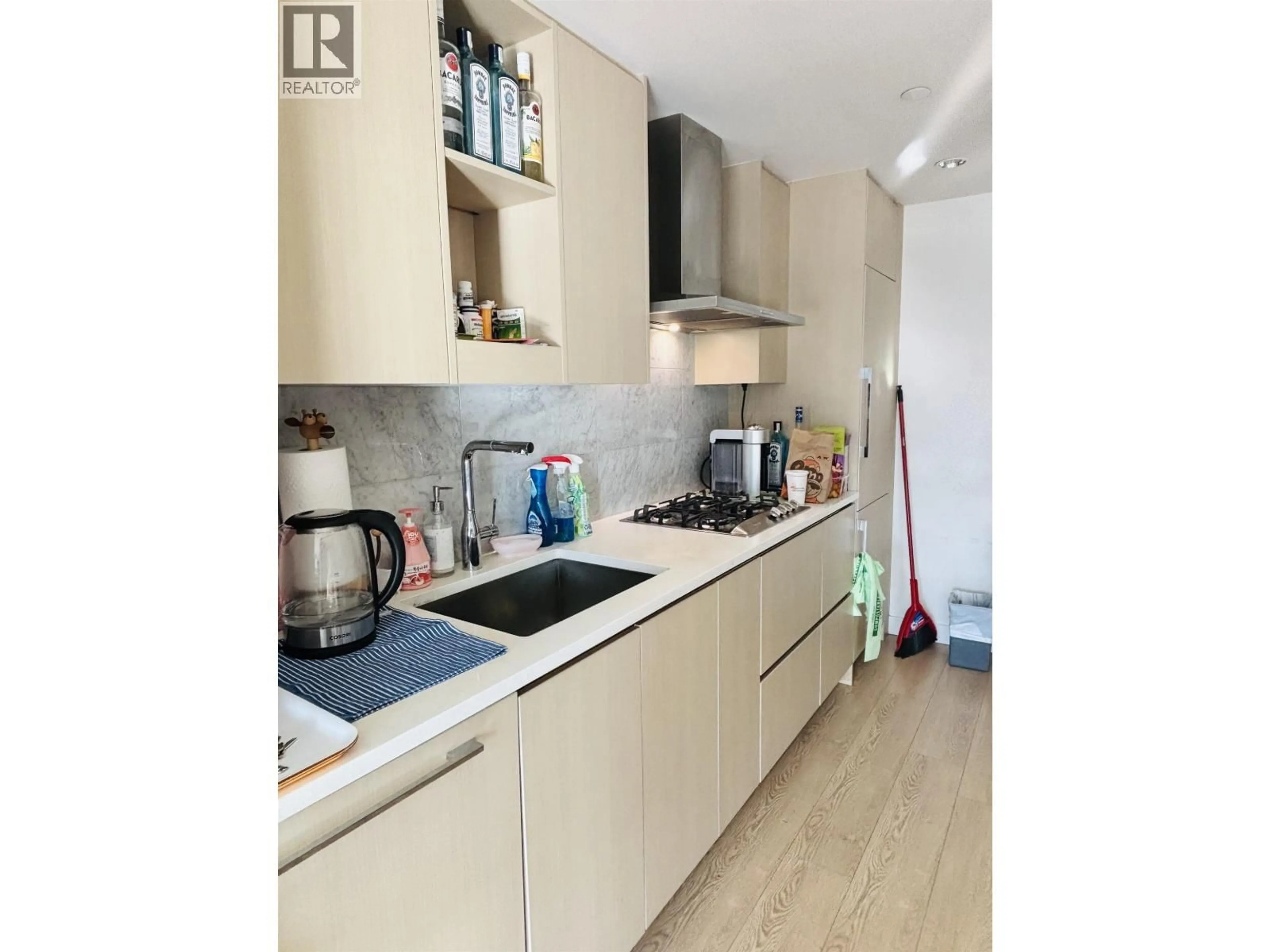 Standard kitchen, wood/laminate floor for 886 - 87 NELSON STREET, Vancouver British Columbia V6Z0E8