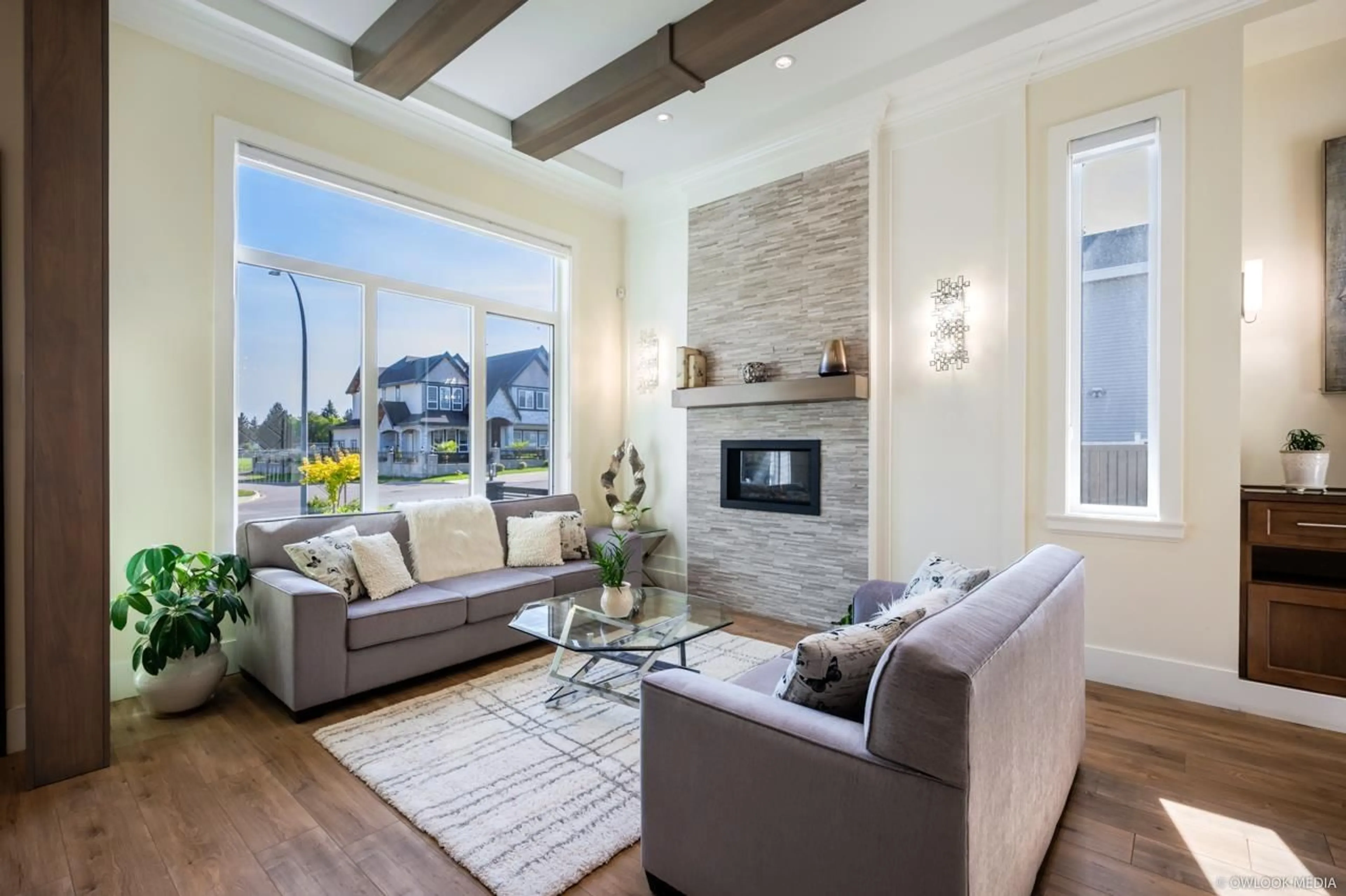 Living room with furniture, unknown for 12901 92A AVENUE, Surrey British Columbia V3V1K1