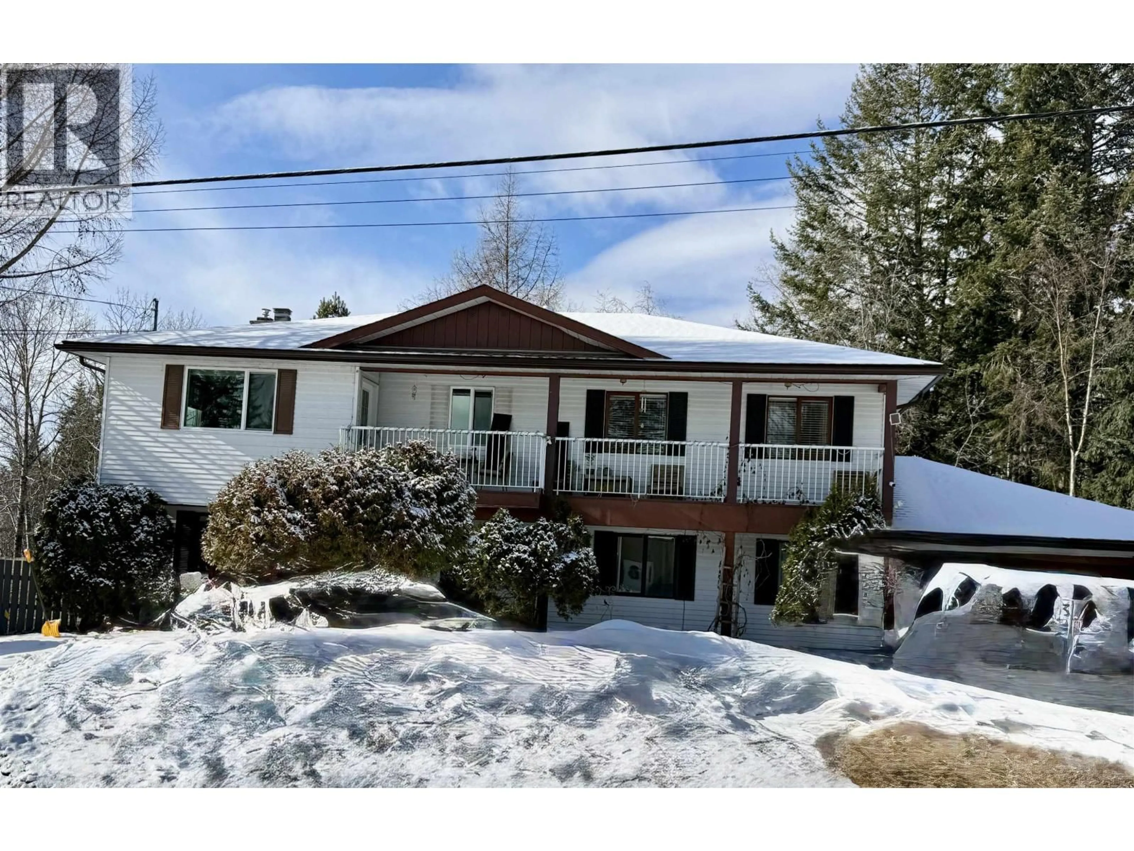 A pic from outside/outdoor area/front of a property/back of a property/a pic from drone, unknown for 3065 WALLACE CRESCENT, Prince George British Columbia V2K3Y9