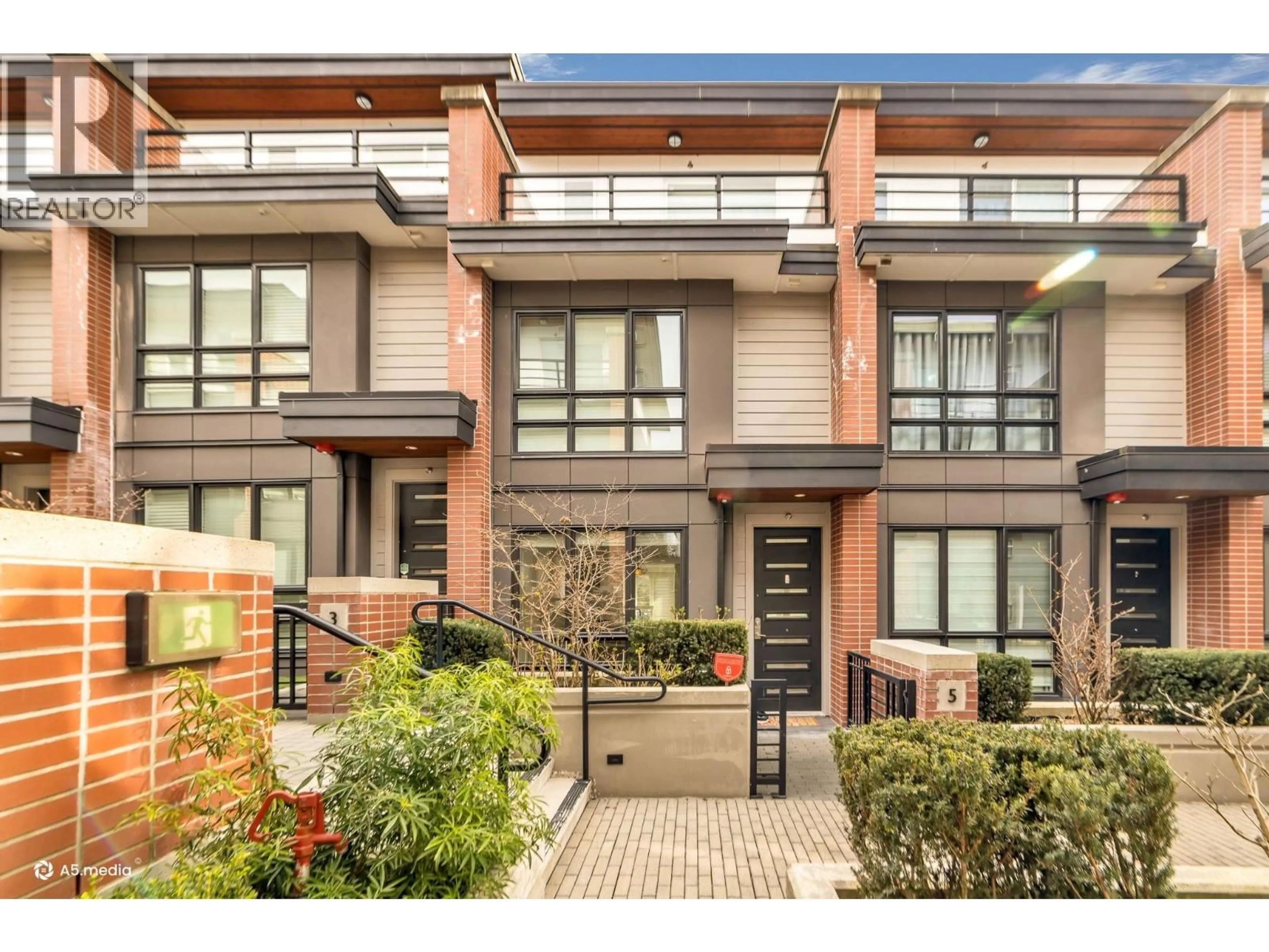 Home with brick exterior material, street for 5 - 338 64 AVENUE, Vancouver British Columbia V5X2L9